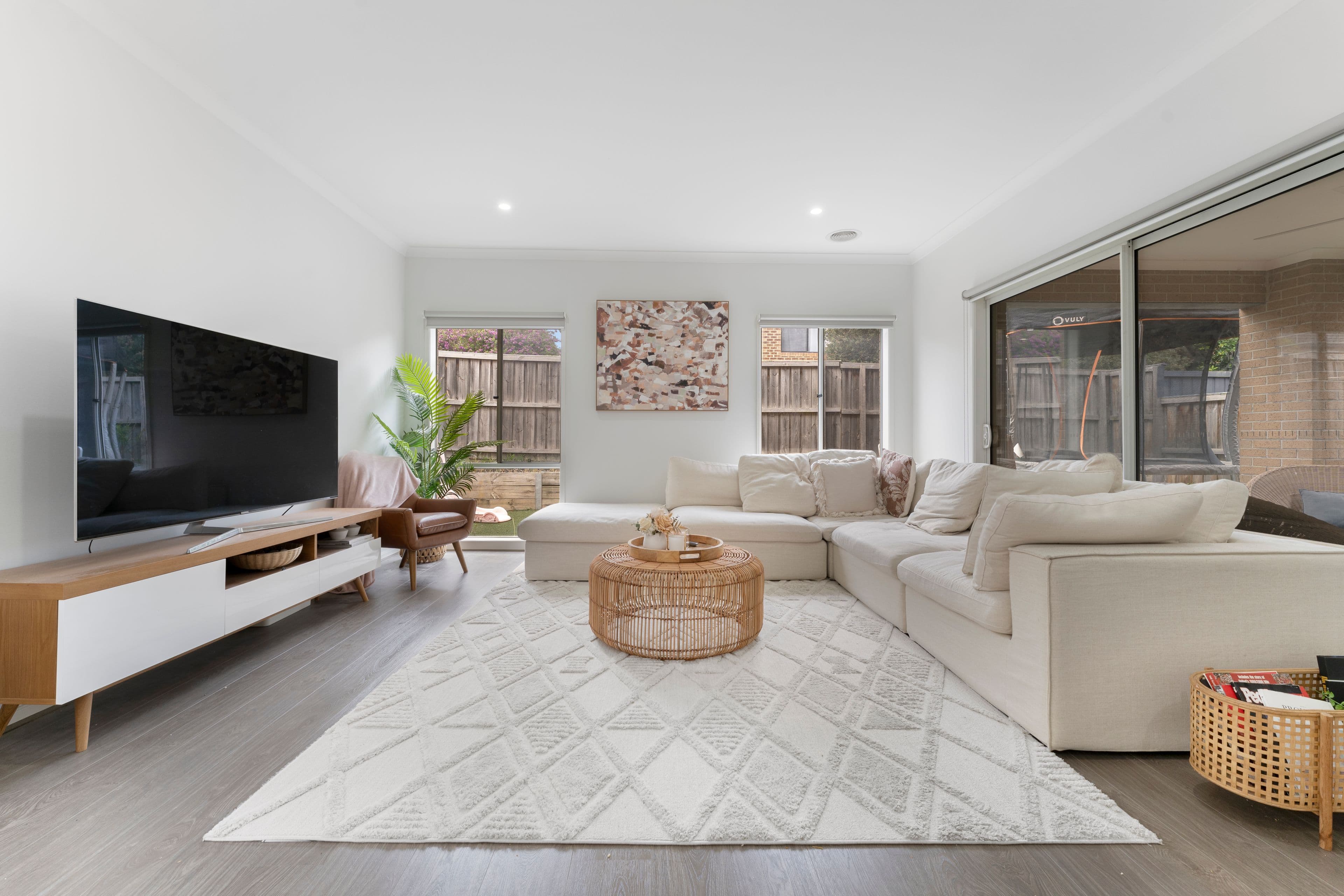 52 Appledale Way, Wantirna South VIC 3152, Wantirna South - Thumbnail 3