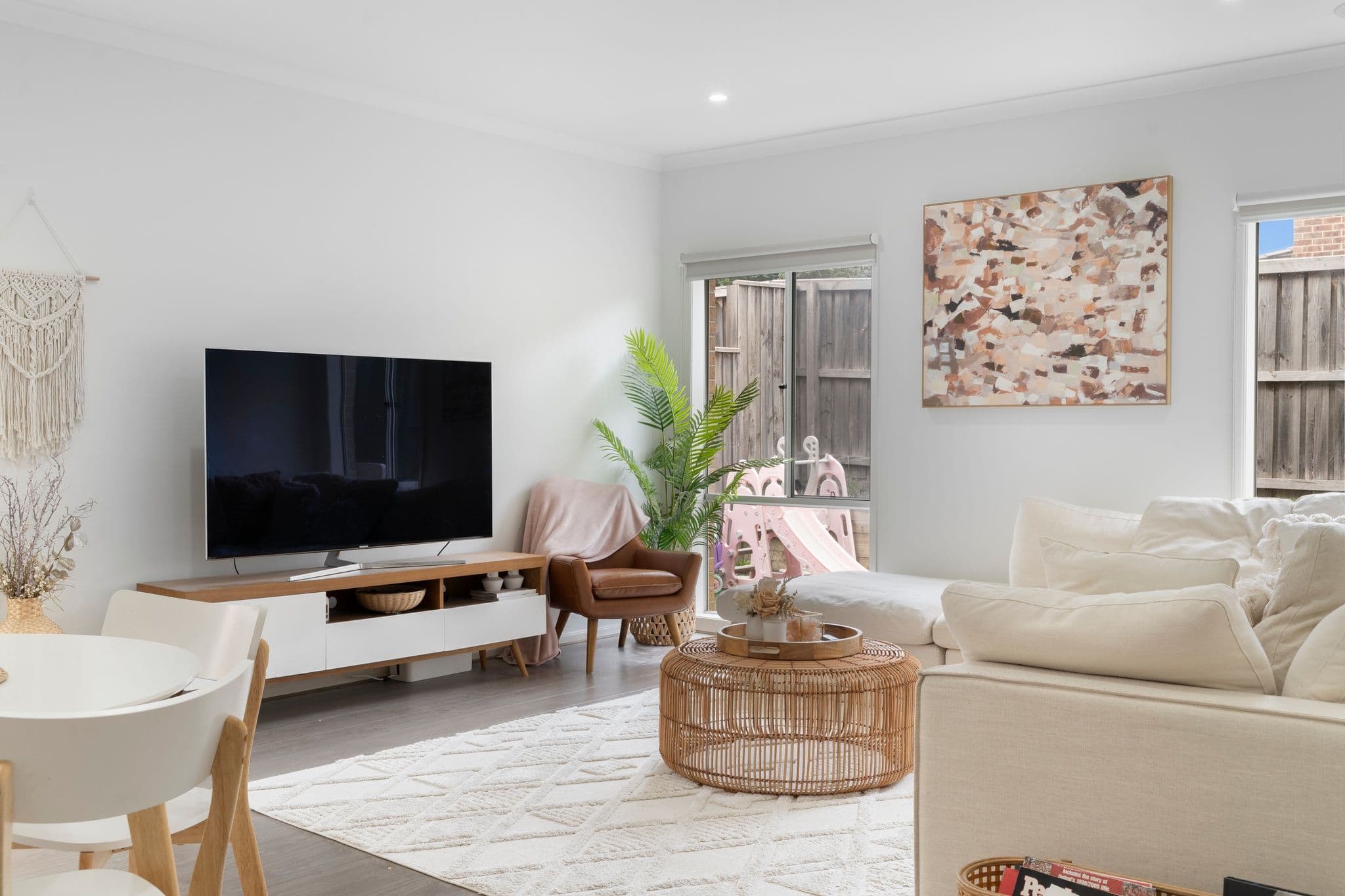 52 Appledale Way, Wantirna South VIC 3152, Wantirna South - Thumbnail 4