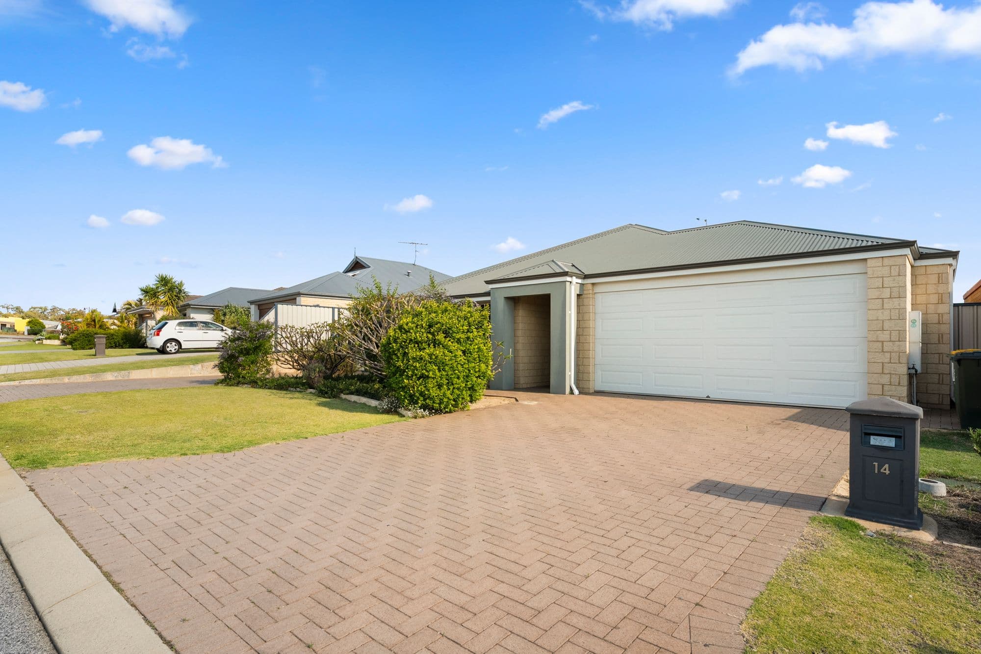 14 Philmont Way, Meadow Springs WA 6210, Meadow Springs - Thumbnail 2