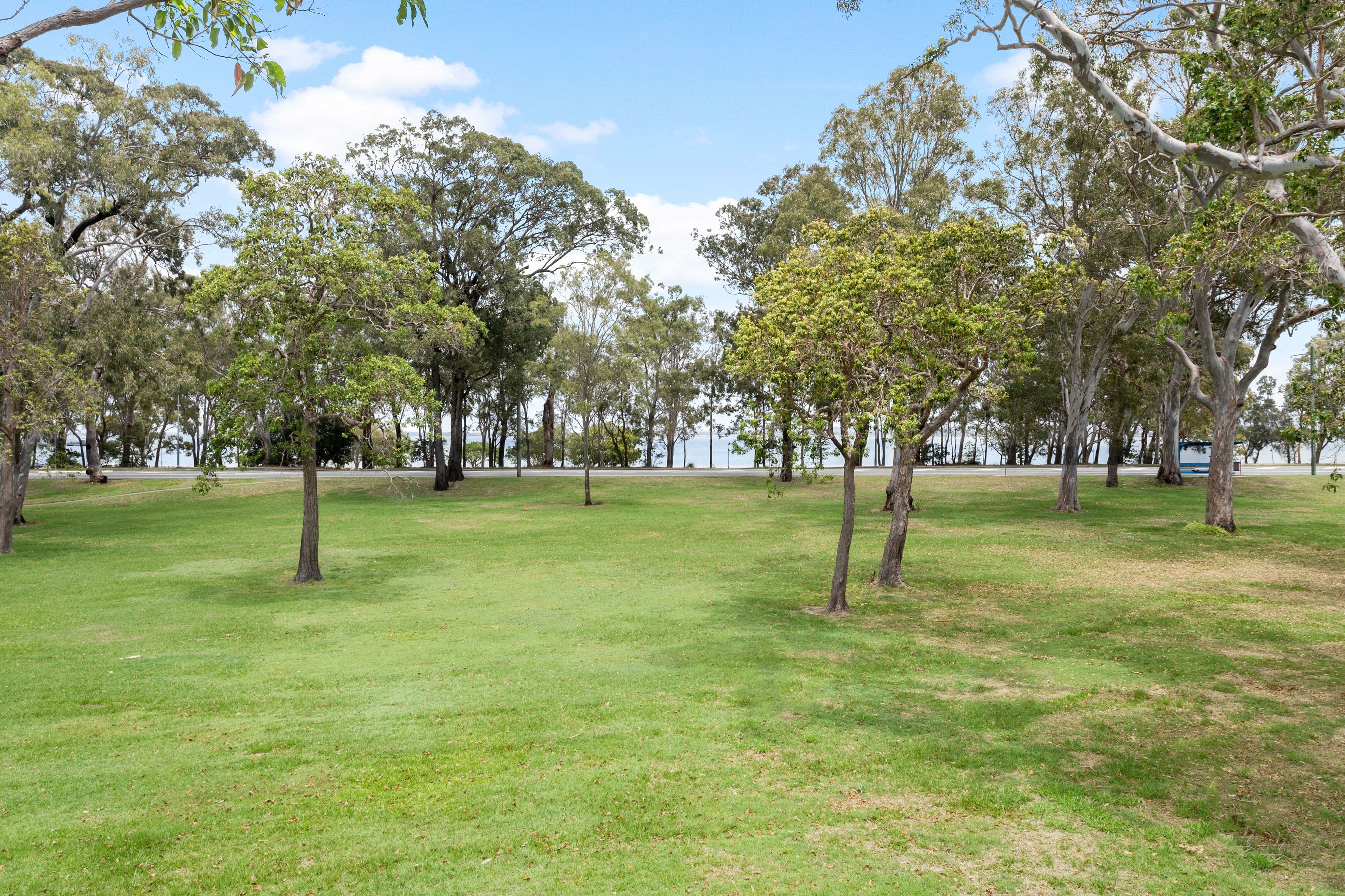 20 View Street, Woody Point QLD 4019, Woody Point - Thumbnail 2