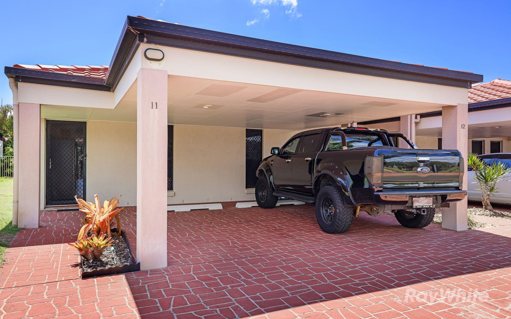 1 Pebble Beach Drive, Coral Cove QLD 4670, Coral Cove - Thumbnail 4