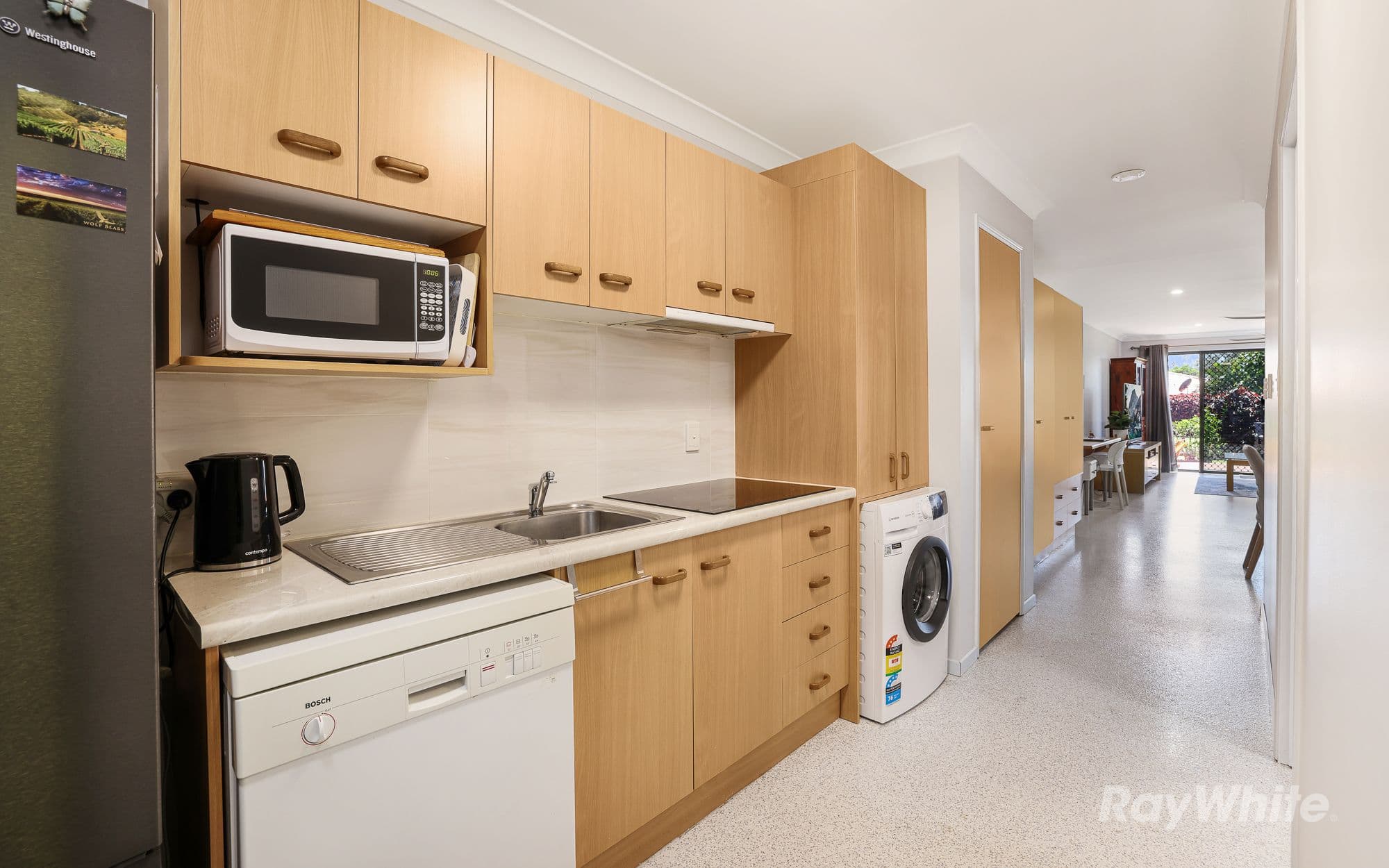 1 Pebble Beach Drive, Coral Cove QLD 4670, Coral Cove - Thumbnail 6