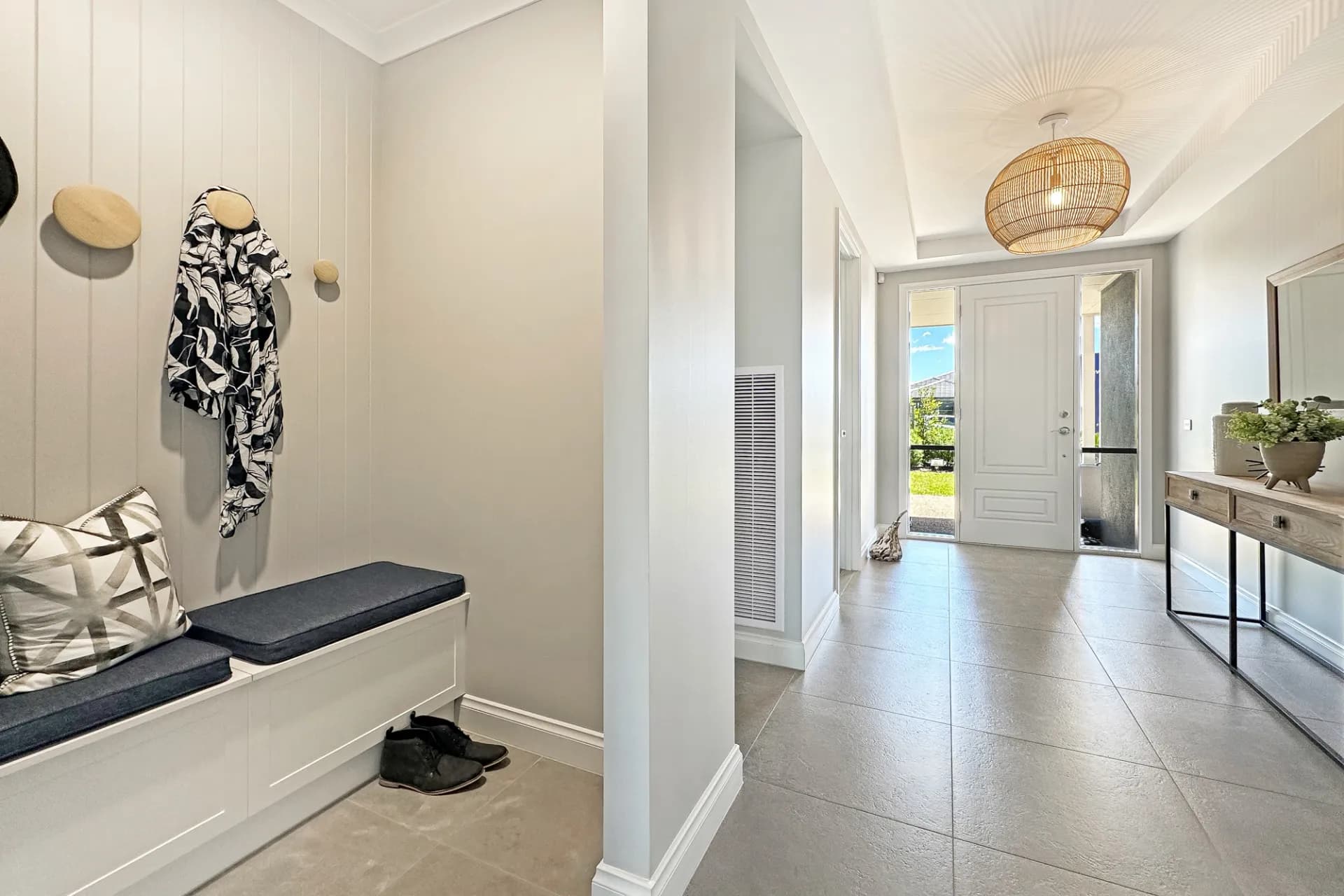 28 Longview Road, Warragul, VIC, Warragul - Thumbnail 3