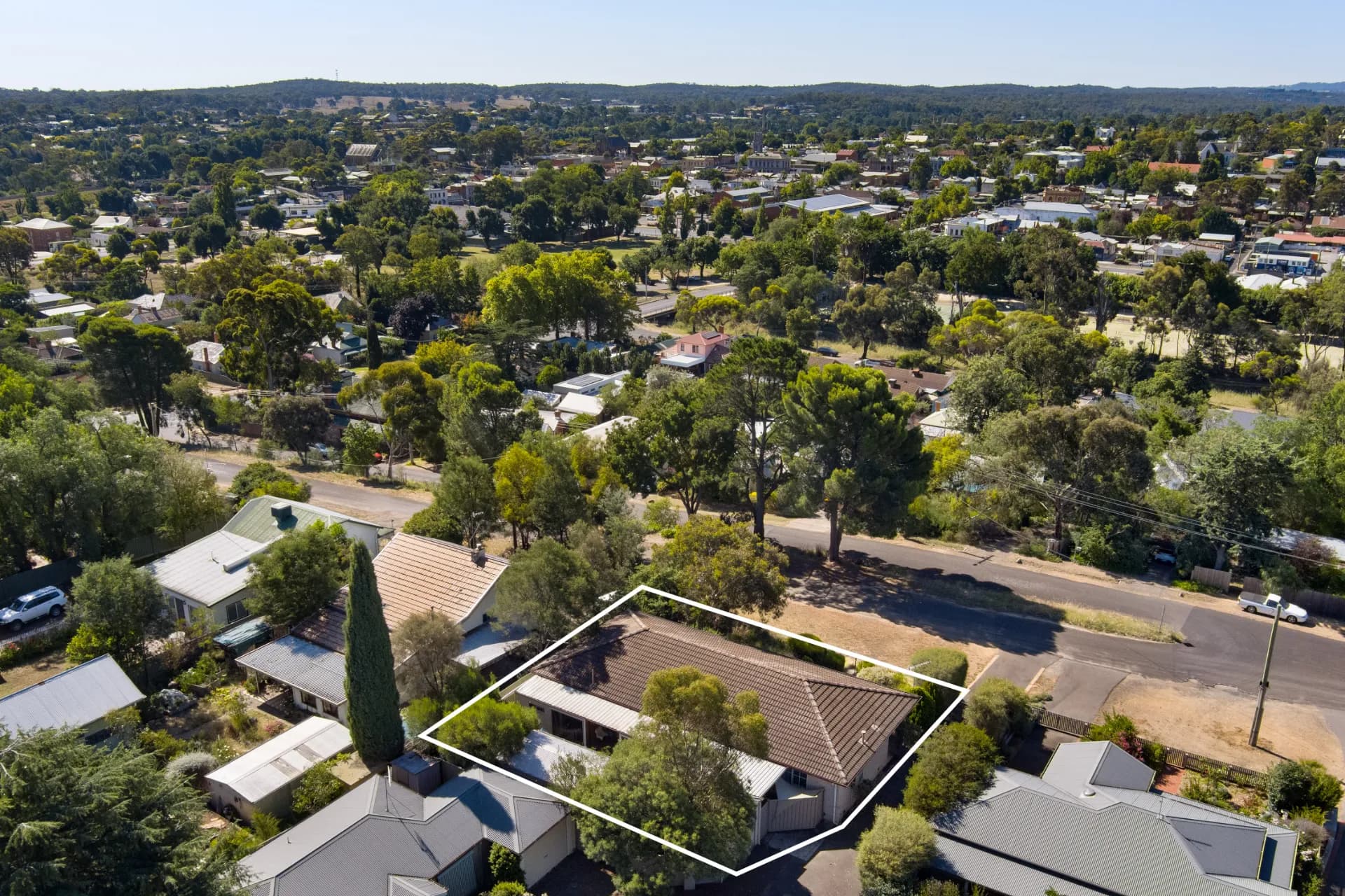 28 Saint Street, Castlemaine, VIC, Castlemaine - Thumbnail 2