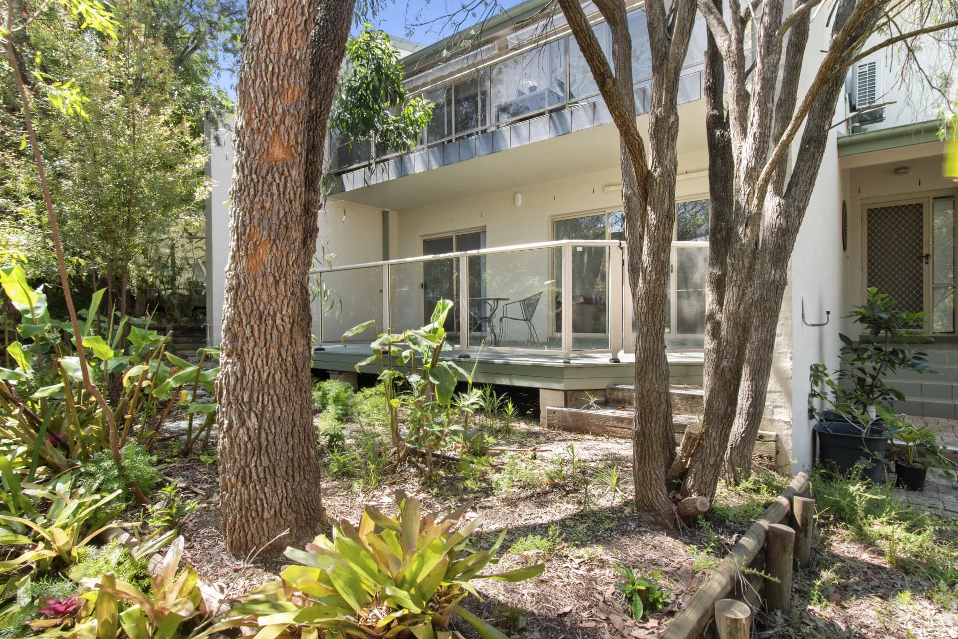 12 Newth Place, Surf Beach - Image 1