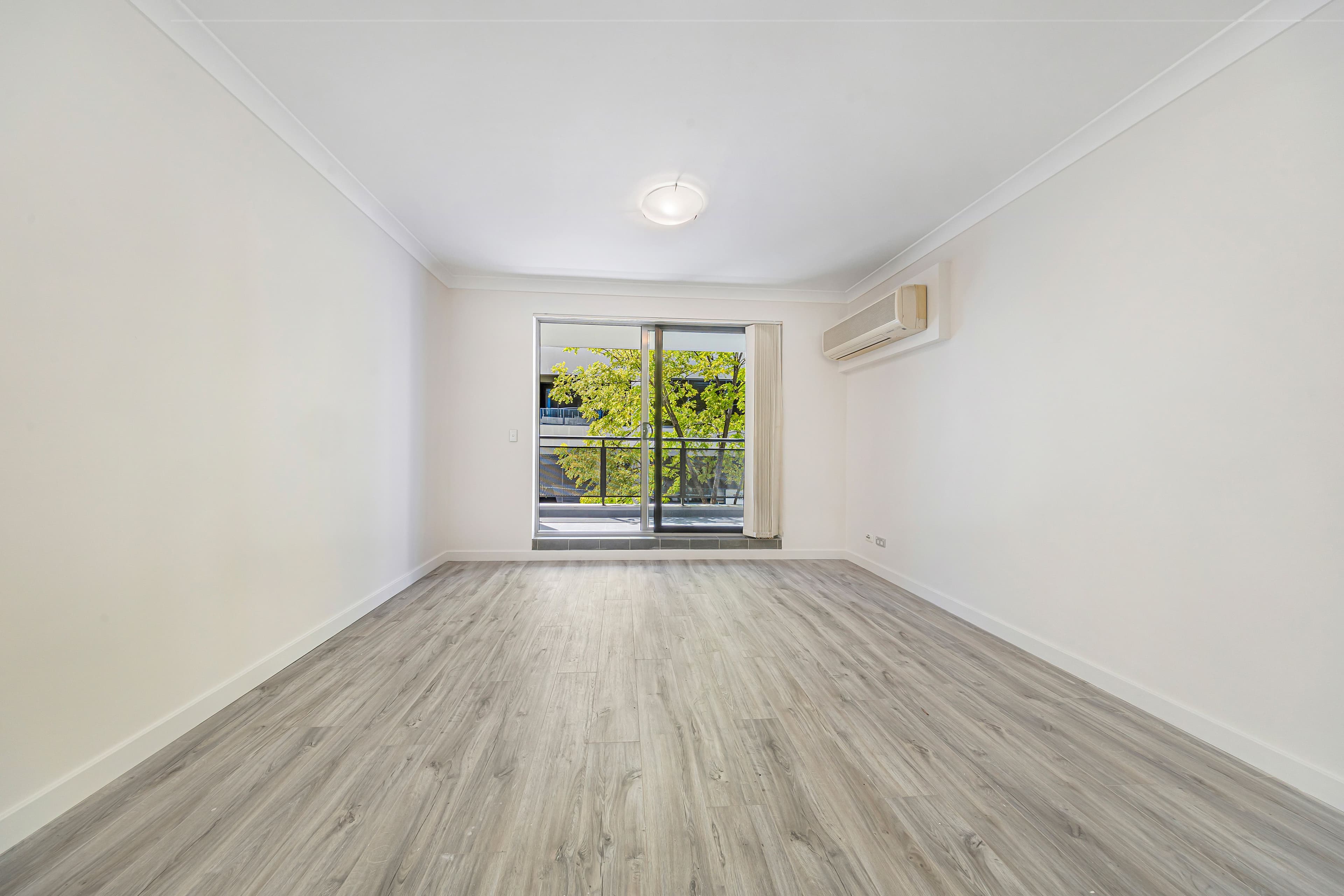 8 Renwick Street, Redfern NSW 2016, Redfern - Thumbnail 2