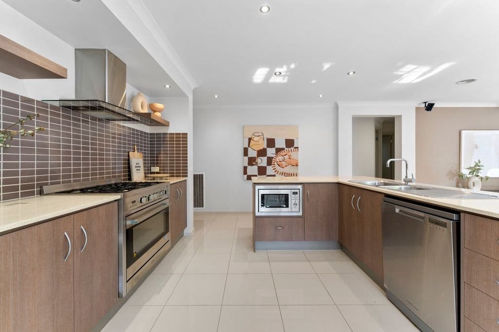 18 Barker Street, Cheltenham VIC 3192, Cheltenham - Thumbnail 5