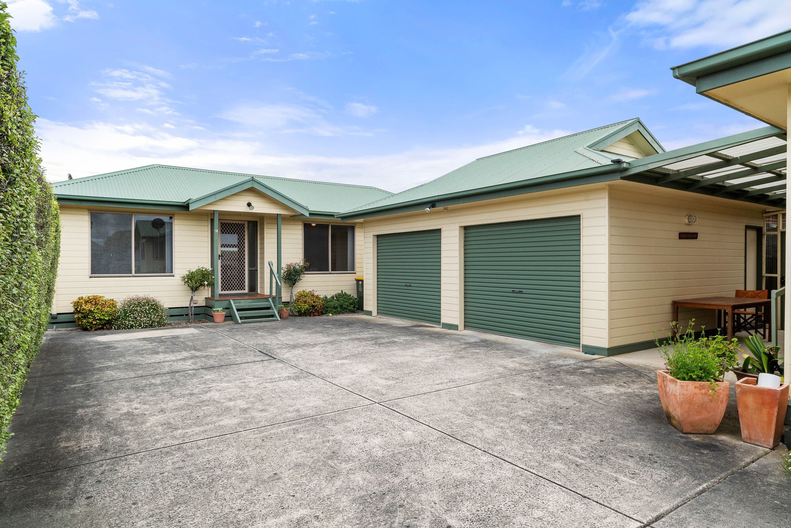 13 St Georges Road, Cowes VIC 3922, Cowes - Thumbnail 2