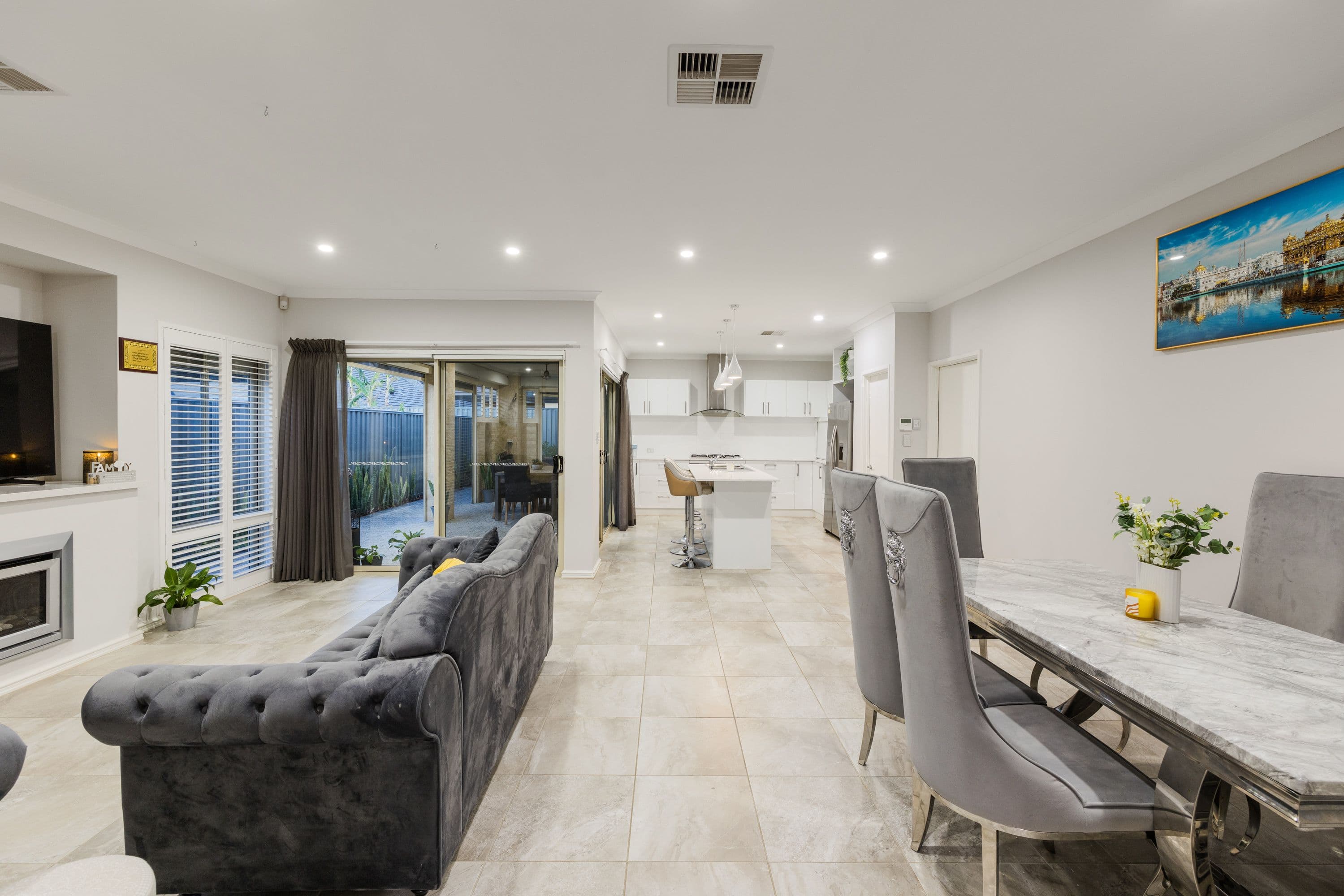 27 Wycliffe Turn, Piara Waters WA 6112, Piara Waters - Thumbnail 3