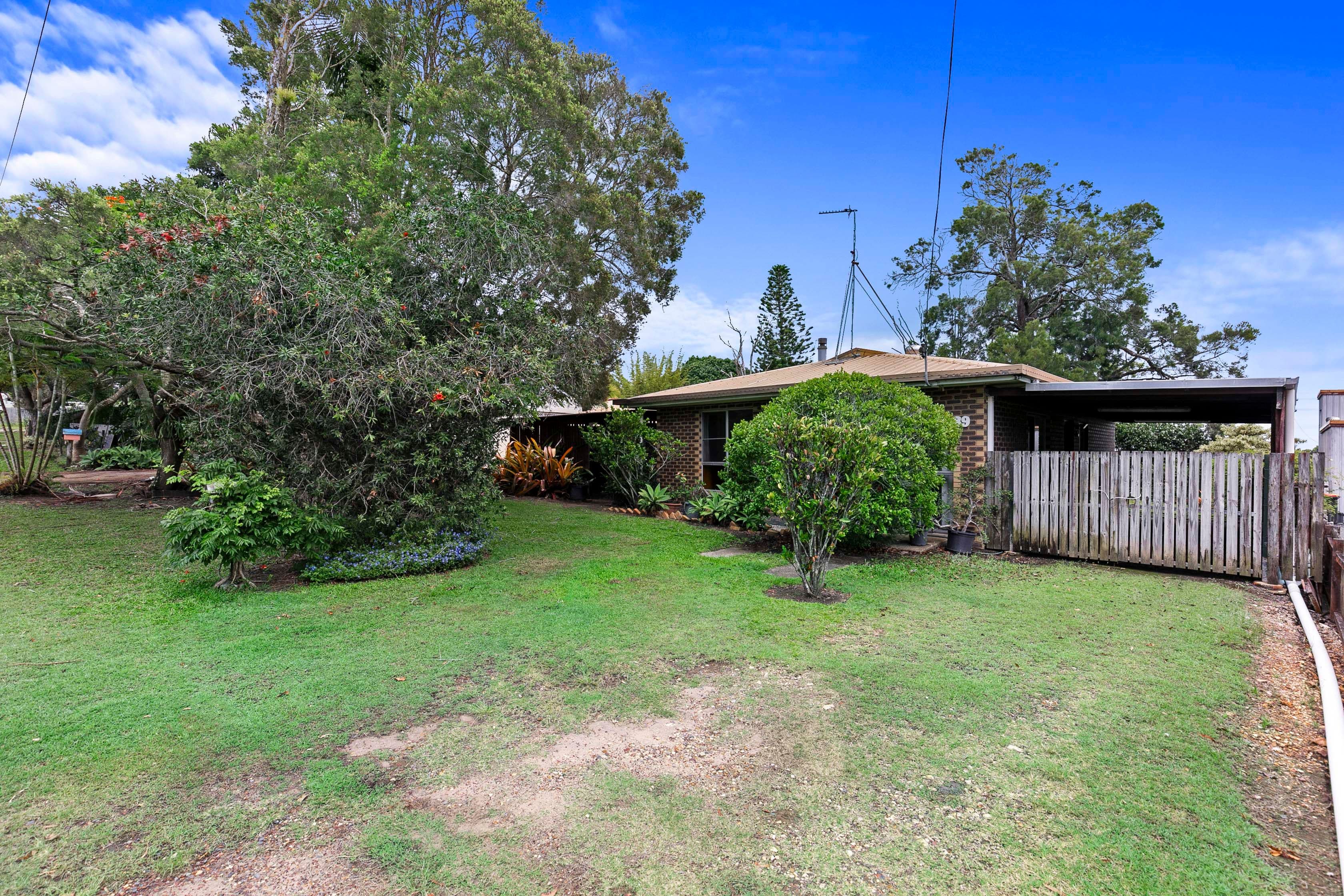 89 Hammond Street, Urangan QLD 4655, Urangan - Image 1