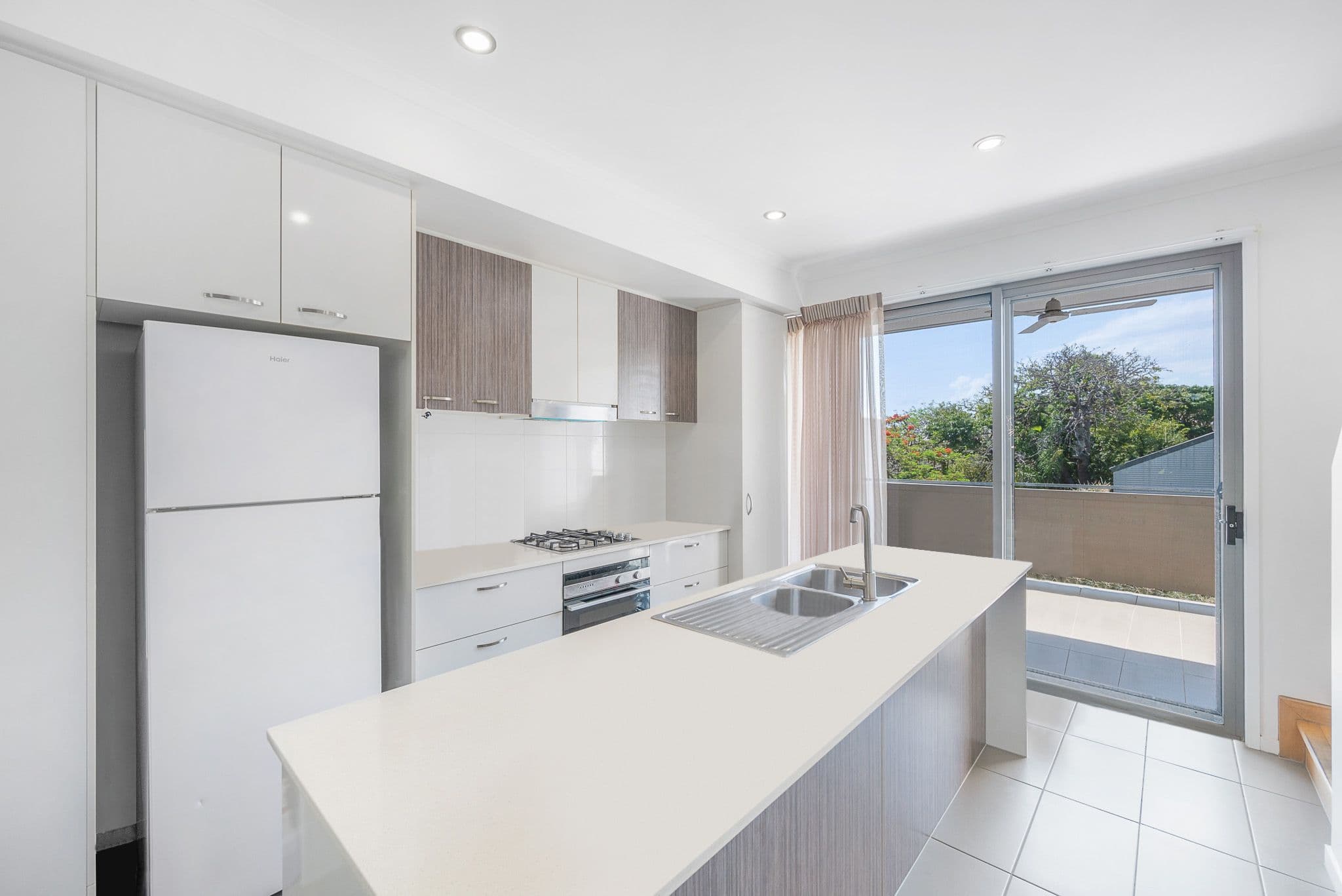 100 Glenlyon Street, Gladstone Central QLD 4680, Gladstone Central - Thumbnail 3