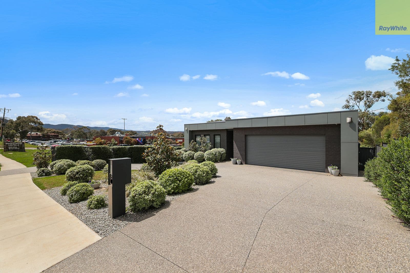 18 Links Road, Darley - Thumbnail 3