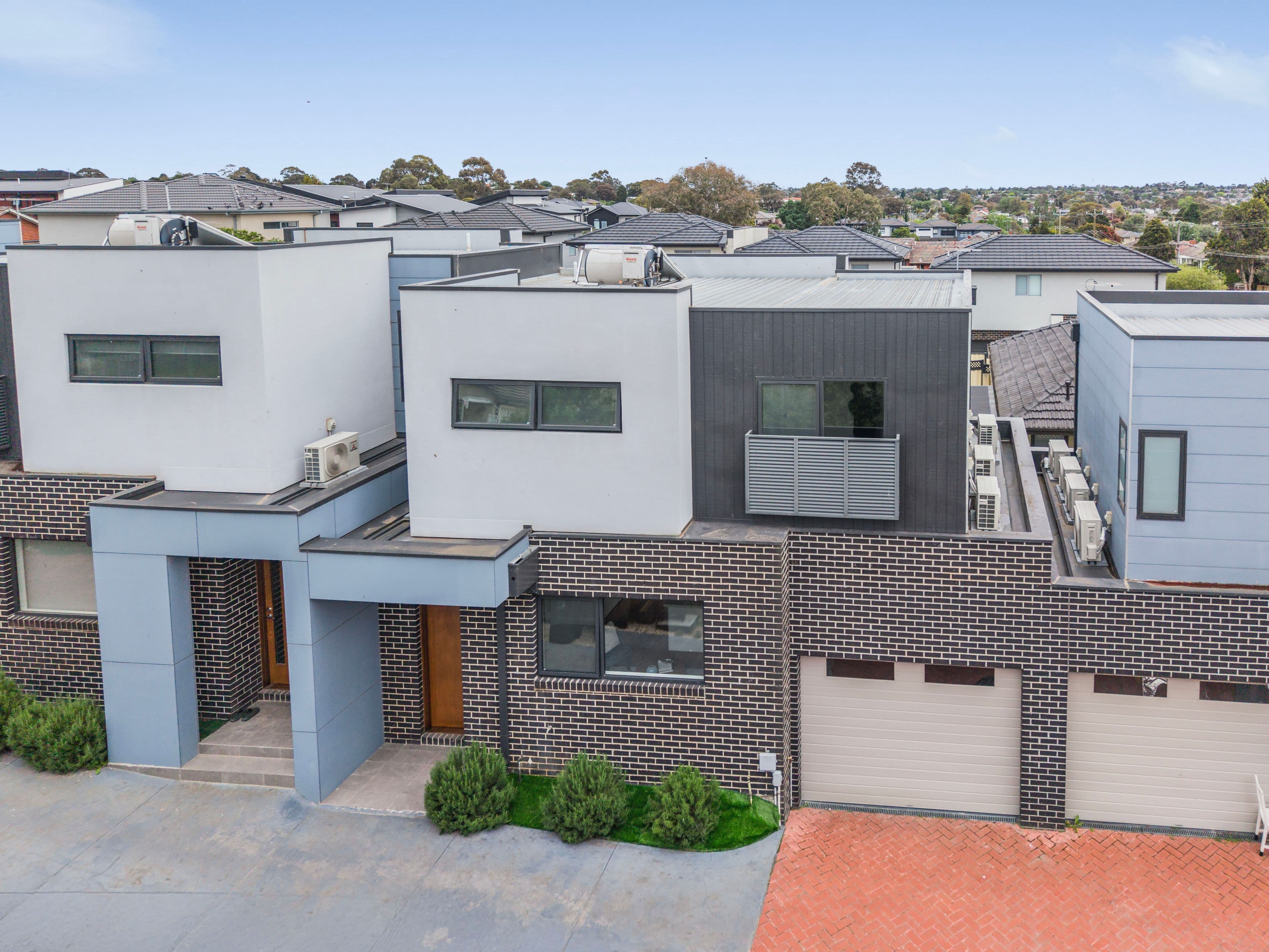 3 Loddon Avenue, Reservoir VIC 3073, Reservoir - Thumbnail 2