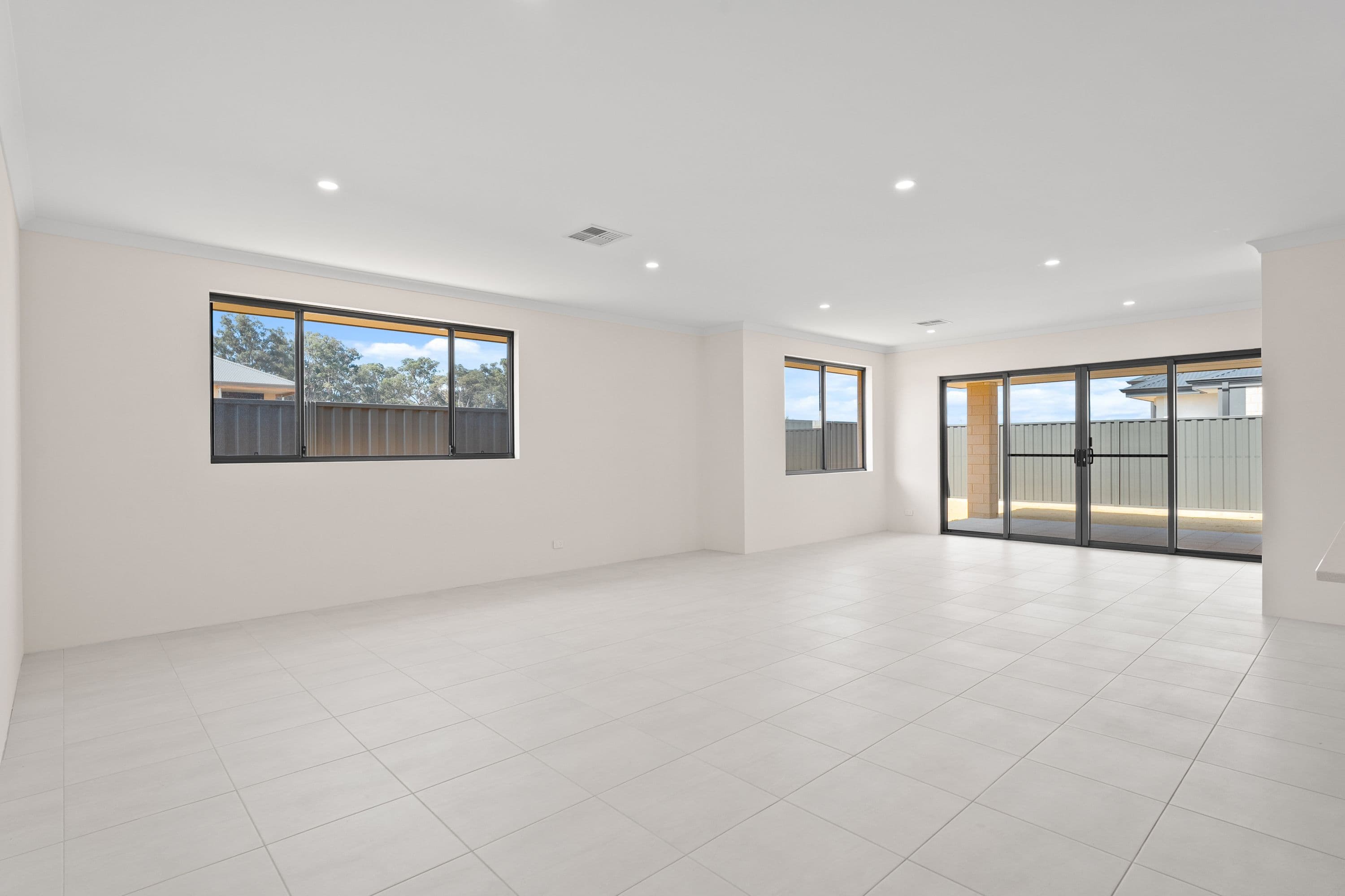 32 Tablelands Drive, Baldivis WA 6171, Baldivis - Thumbnail 3