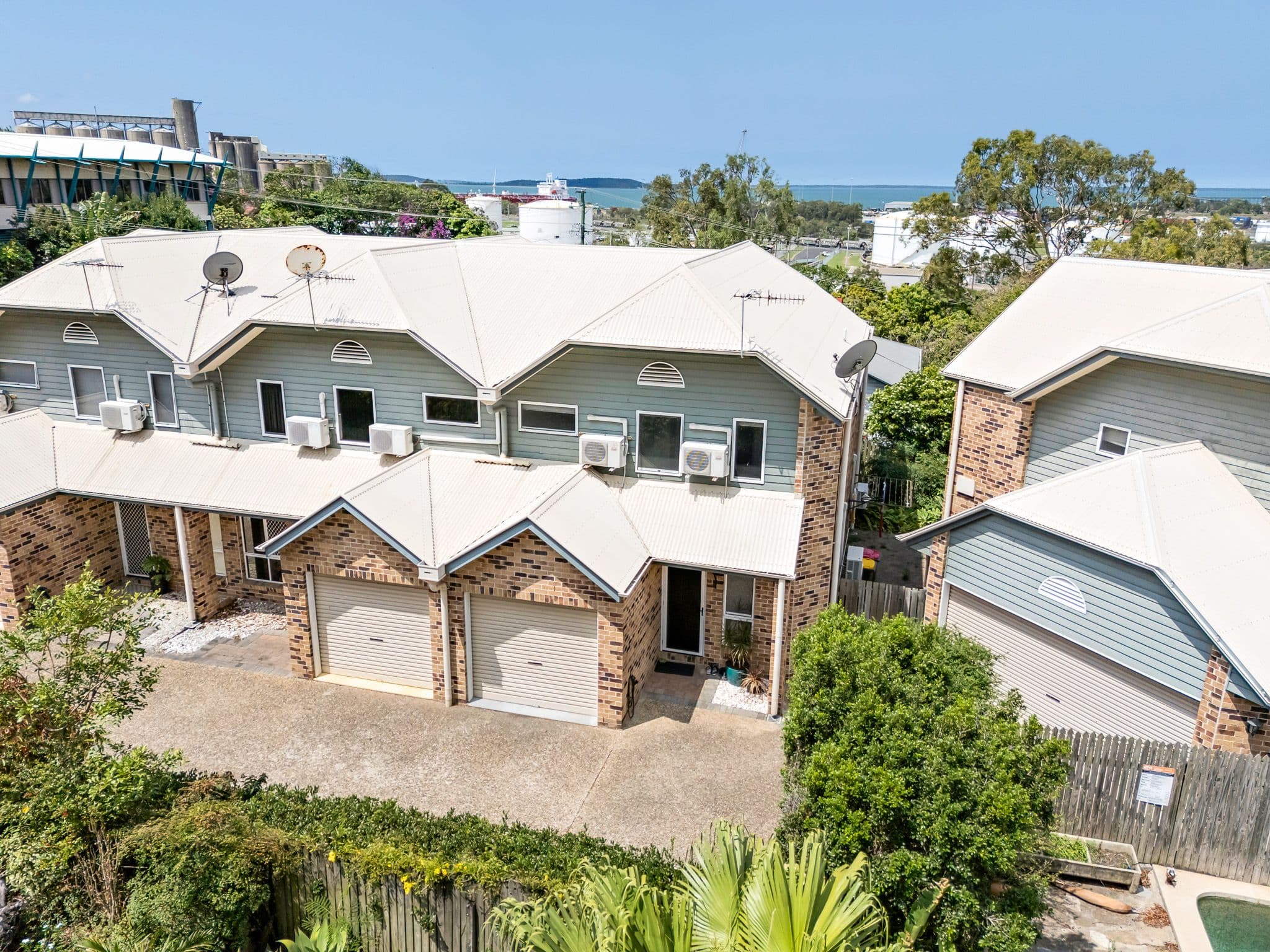 13 Yarroon Street, Gladstone Central QLD 4680, Gladstone Central - Thumbnail 2