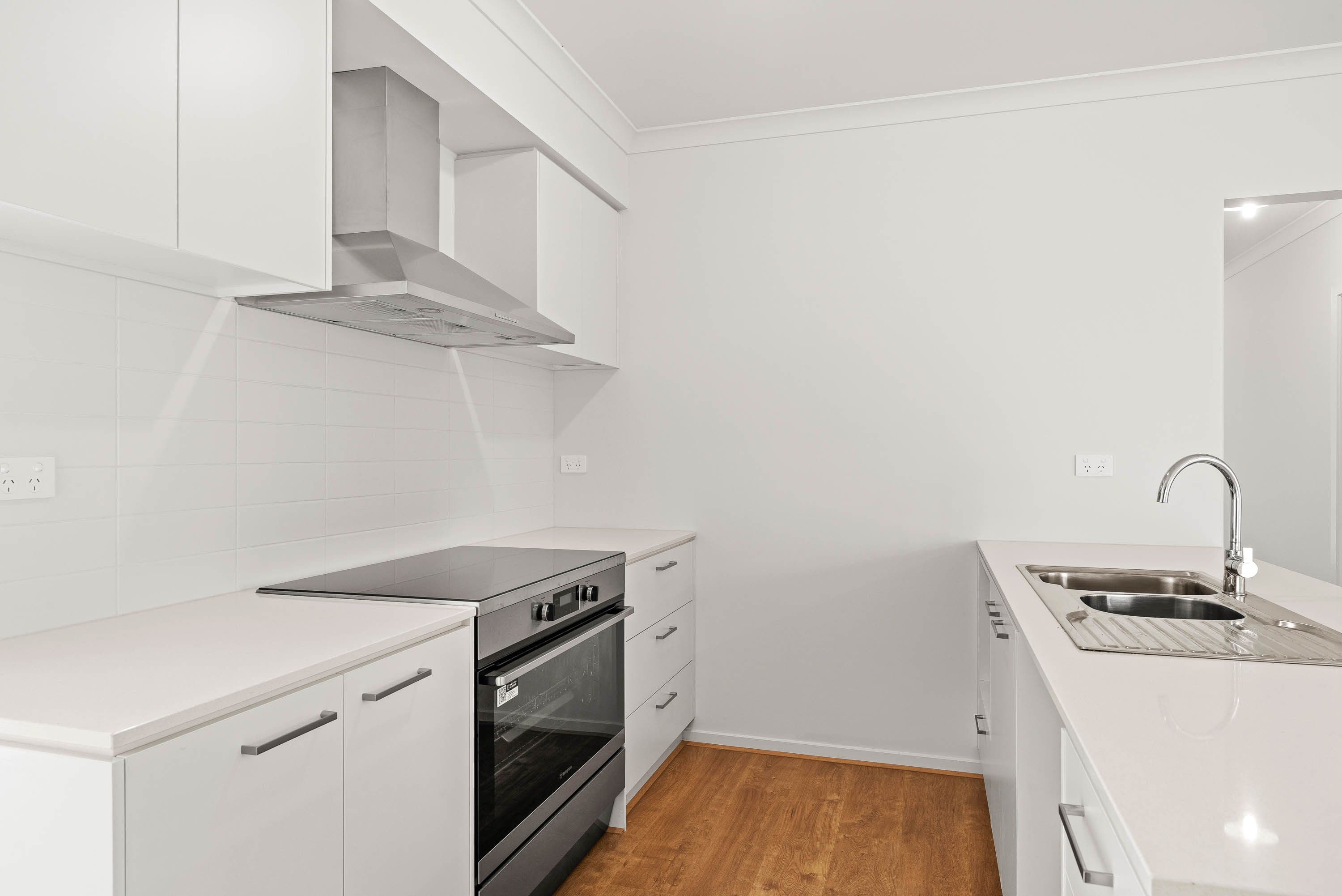 16 Abingdon Avenue, Cowes VIC 3922, Cowes - Thumbnail 3
