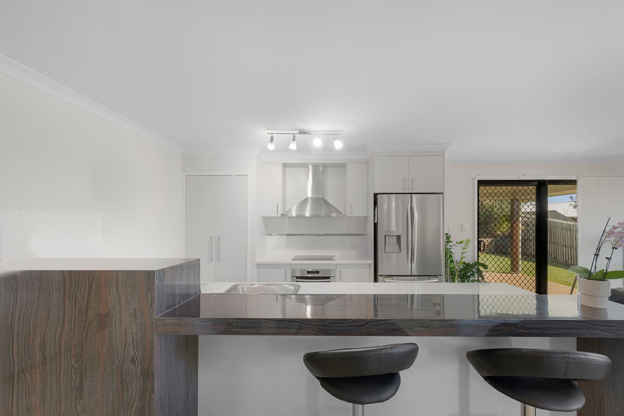 8 Cressbrook Street, Clinton QLD 4680, Clinton - Thumbnail 4