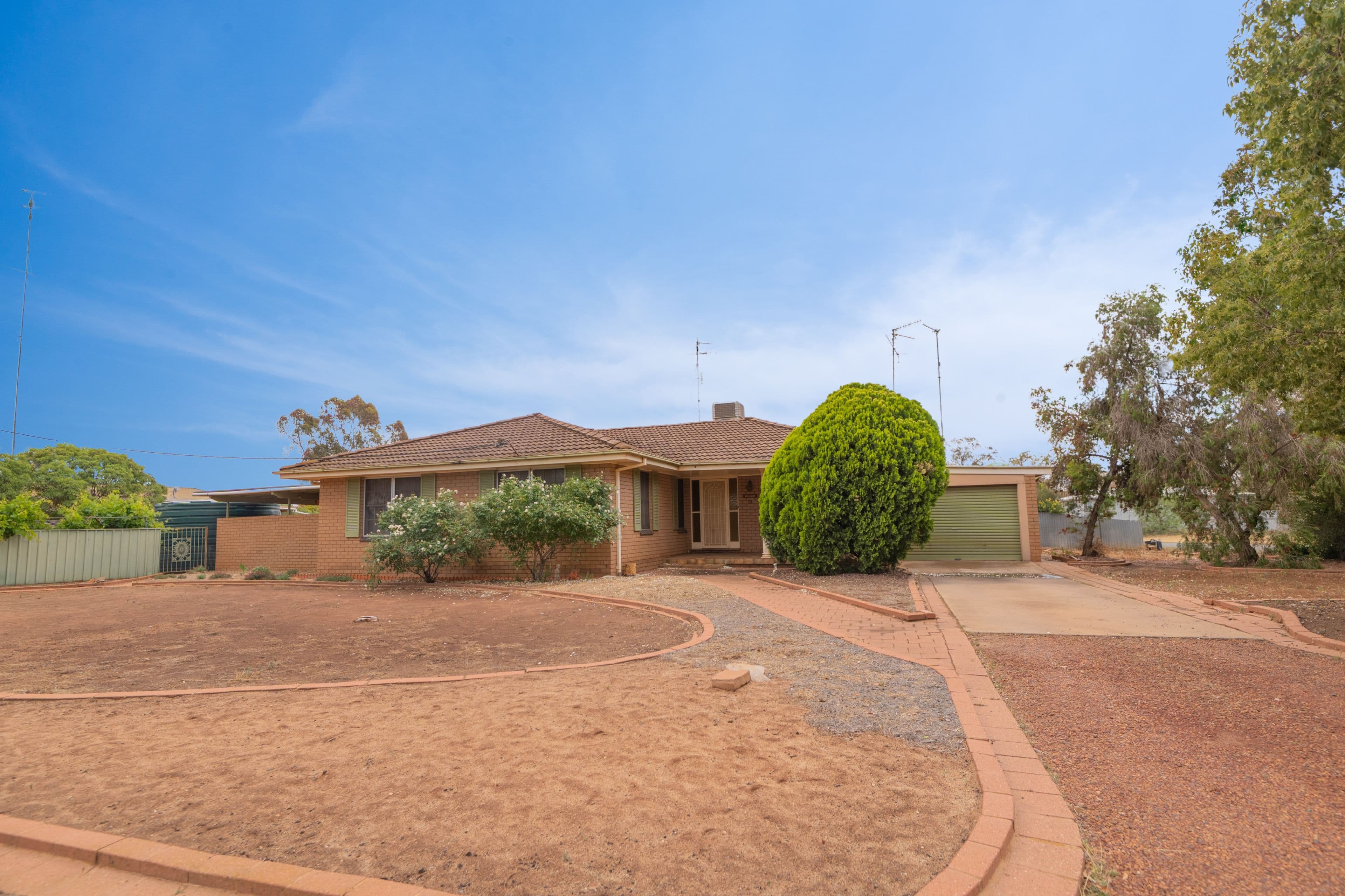 16 Mackrell Street, Ungarie NSW 2669, Ungarie - Image 1