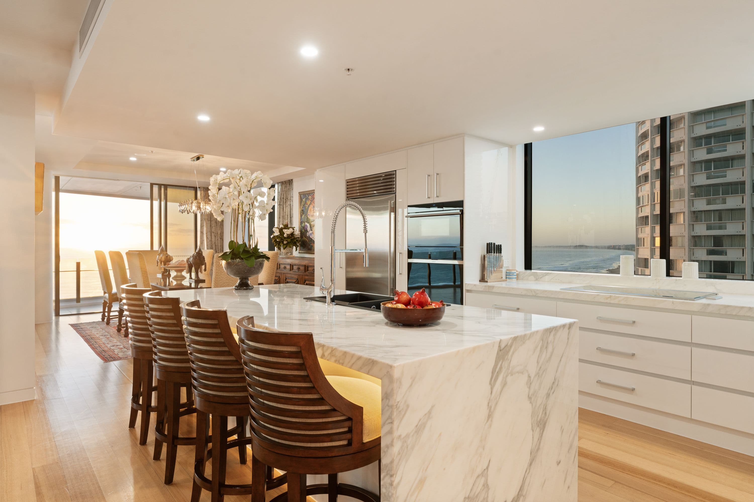 17/116 The Esplanade, Surfers Paradise QLD 4217, Surfers Paradise - Thumbnail 2