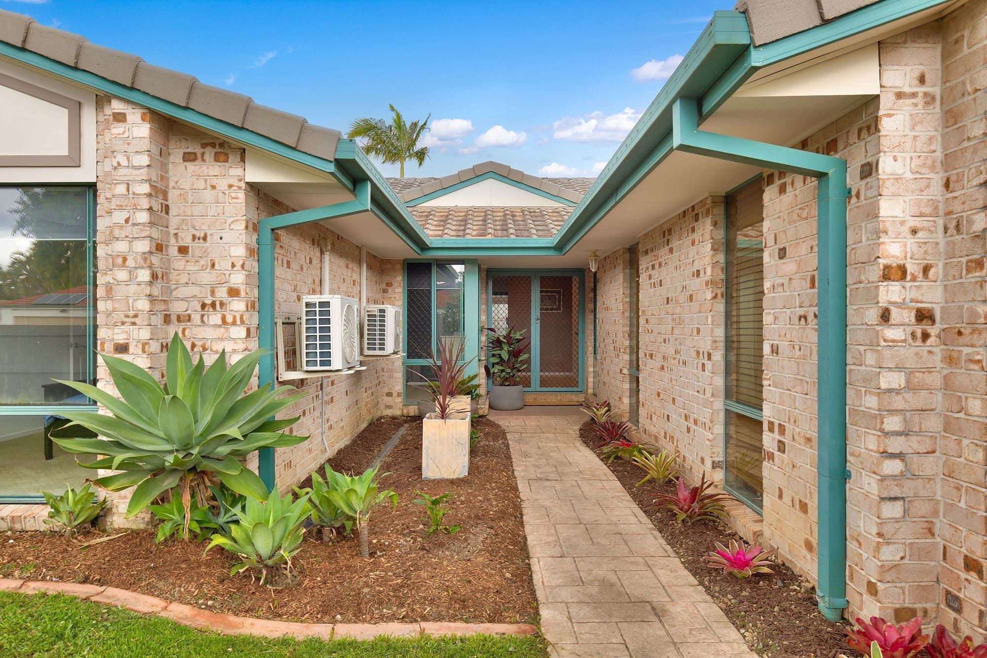 85 Glenfield Street, Parkinson QLD 4115, Parkinson - Thumbnail 3