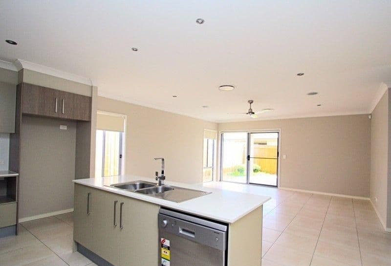 71 Cobblestone Avenue, Logan Reserve QLD 4133, Logan Reserve - Thumbnail 2