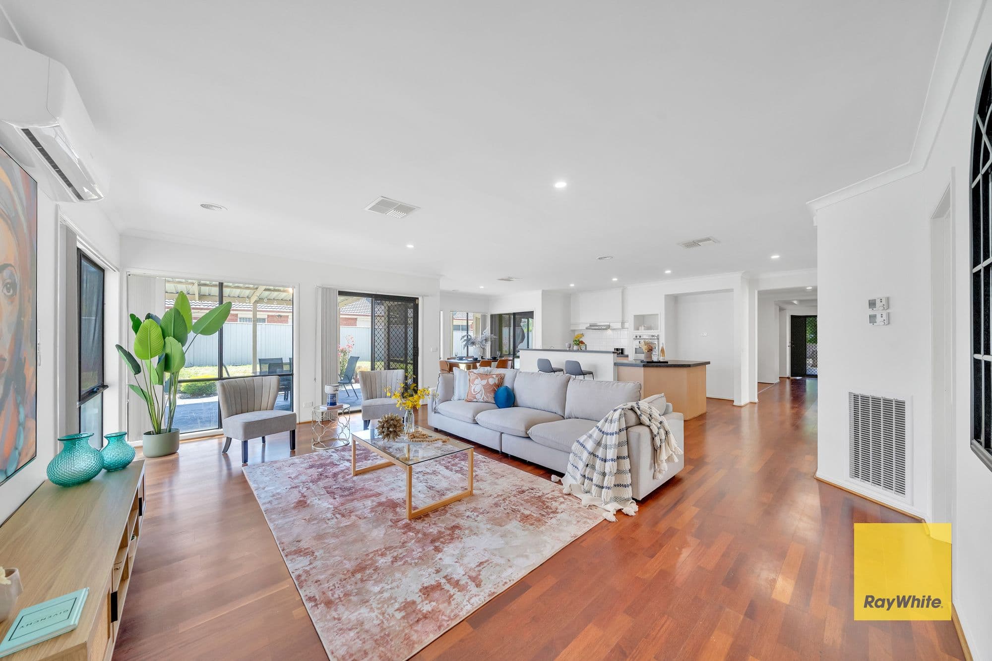 7 Hinchinbrook Close, Caroline Springs VIC 3023, Caroline Springs - Thumbnail 3