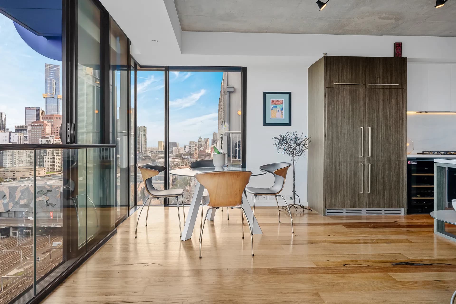 1601/82 Flinders Street, Melbourne - Thumbnail 5