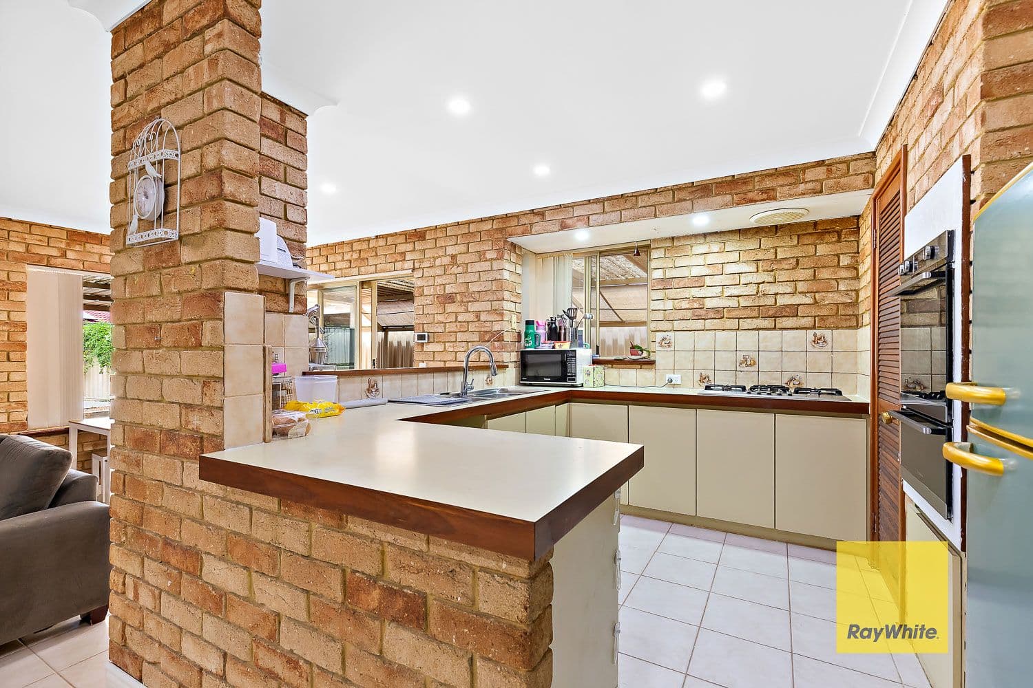 60 Regal Drive, Thornlie WA 6108, Thornlie - Thumbnail 4