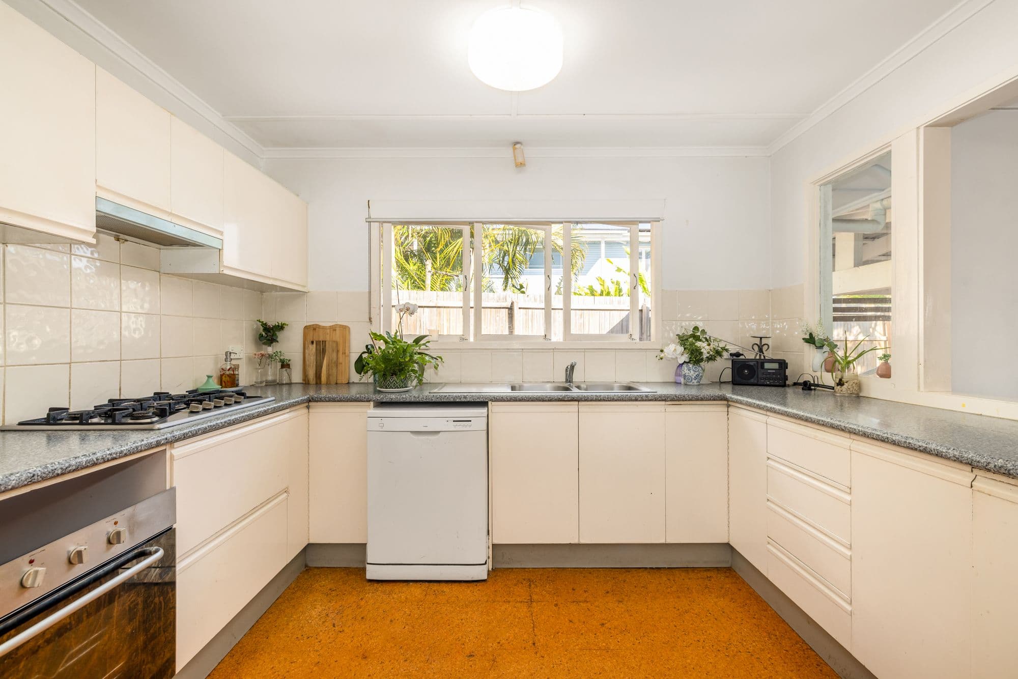 3 Shirley Street, Southport QLD 4215, Southport - Thumbnail 3