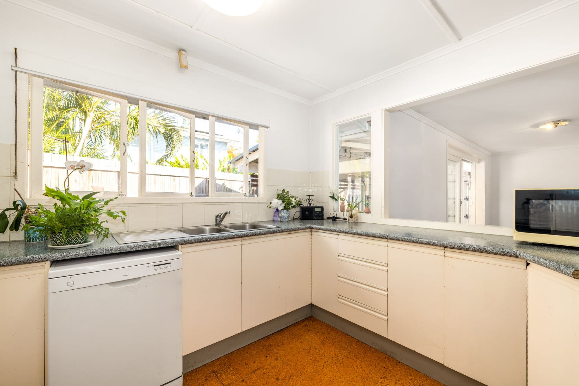 3 Shirley Street, Southport QLD 4215, Southport - Thumbnail 4