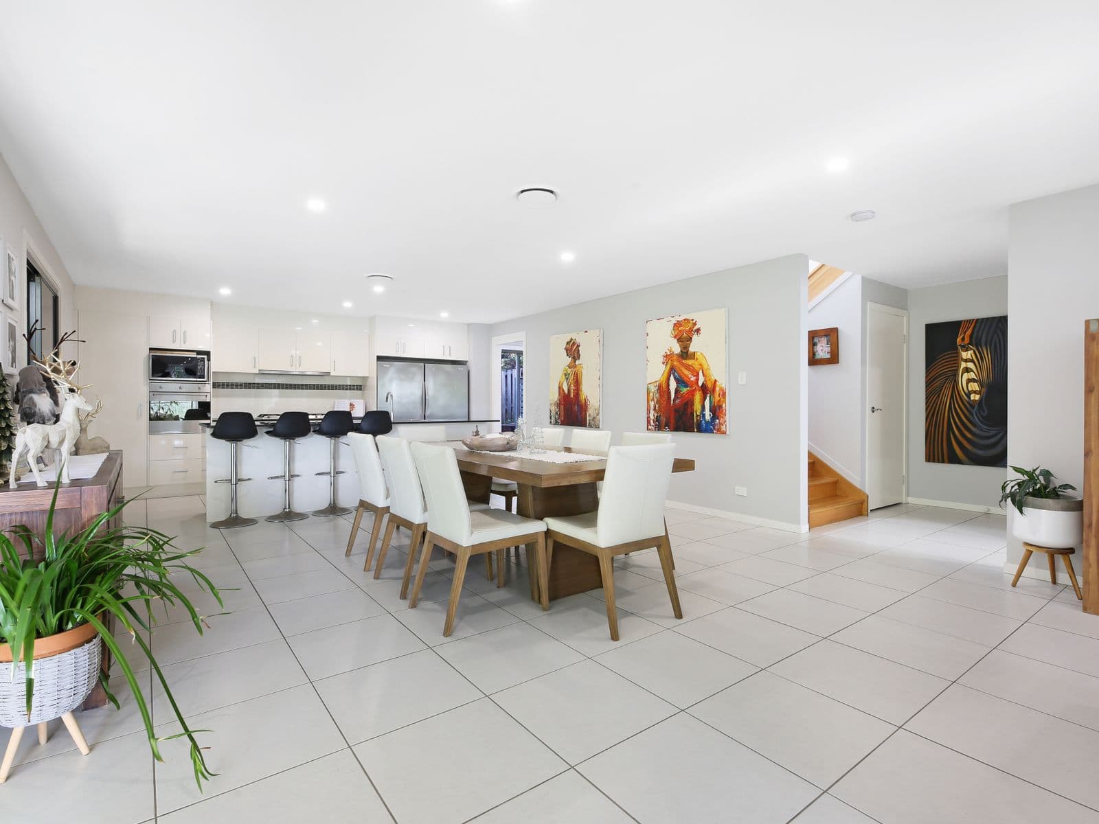 23 Honey Eater Court, Gilston - Thumbnail 3