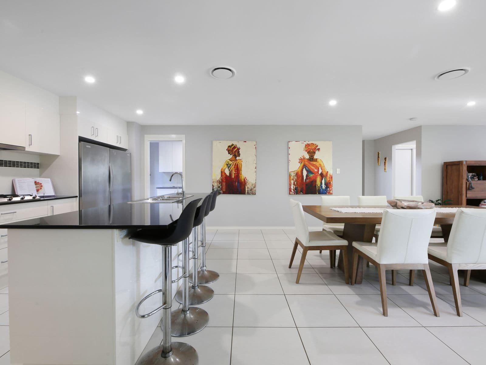 23 Honey Eater Court, Gilston - Thumbnail 8
