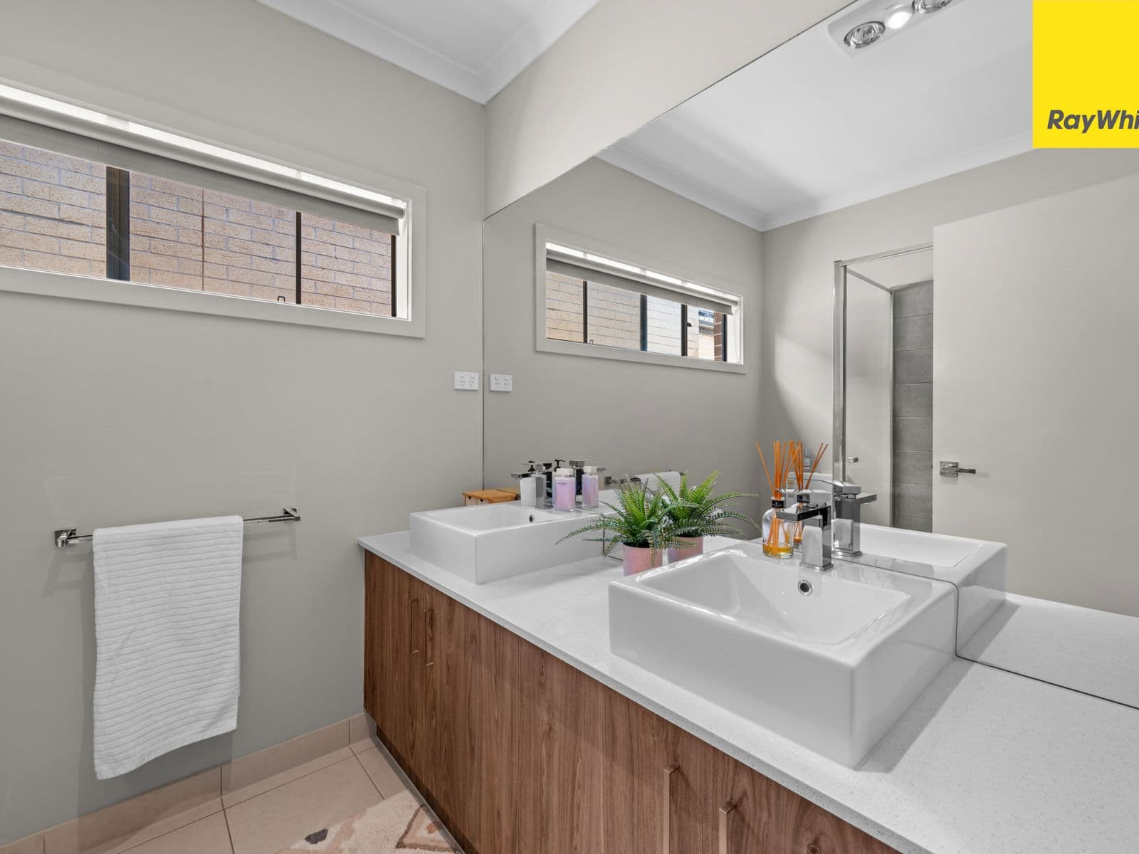 6 Norwood Avenue, Weir Views - Thumbnail 3
