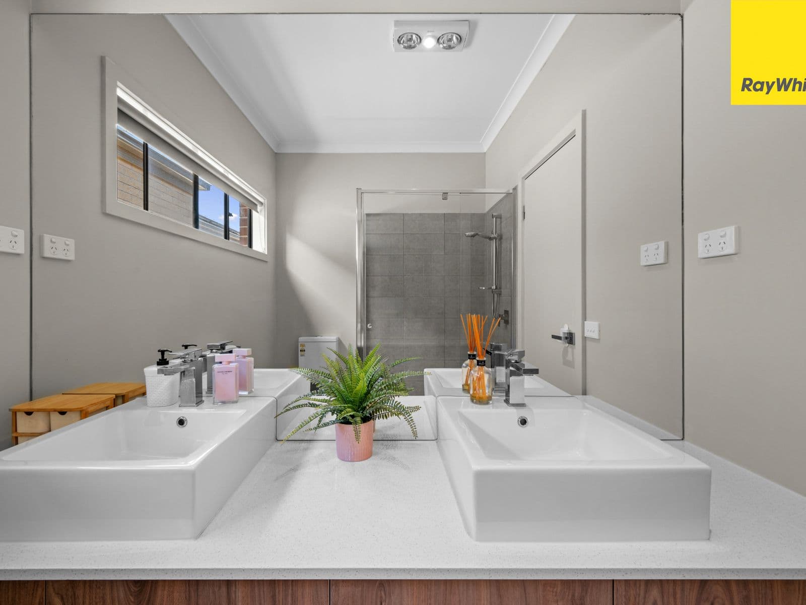 6 Norwood Avenue, Weir Views - Thumbnail 4