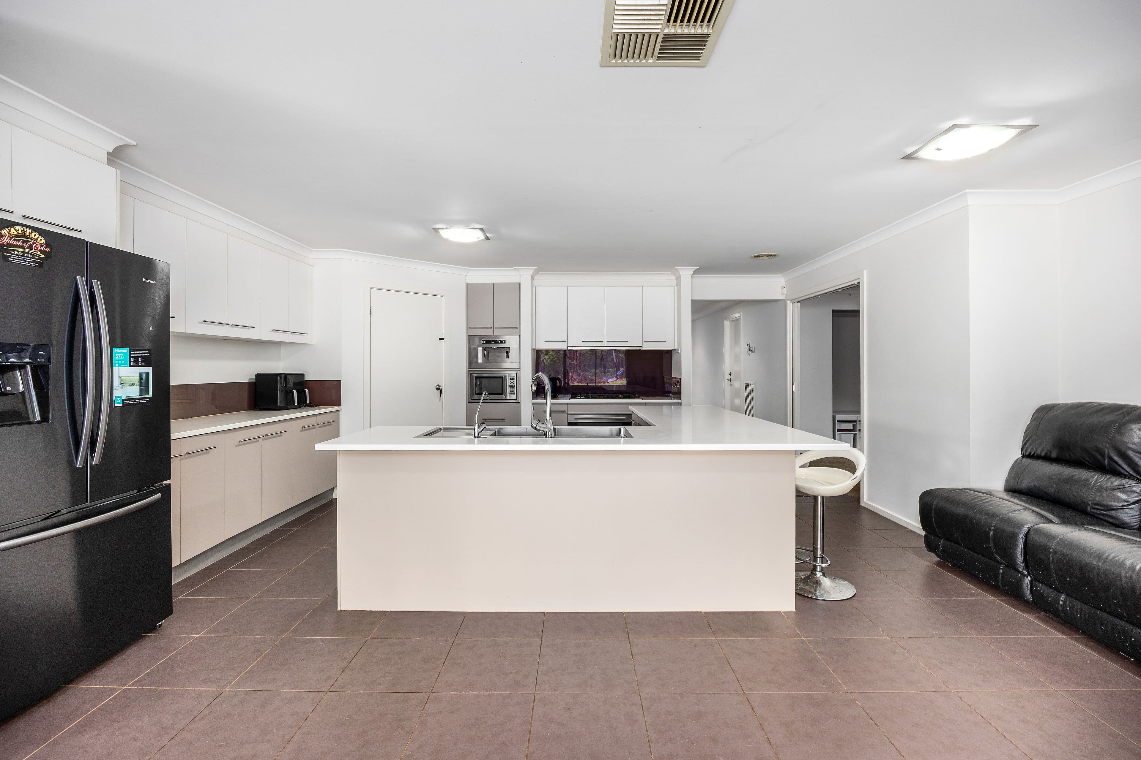 28 Crestwood Drive, Rosebud VIC 3939, Rosebud - Thumbnail 2