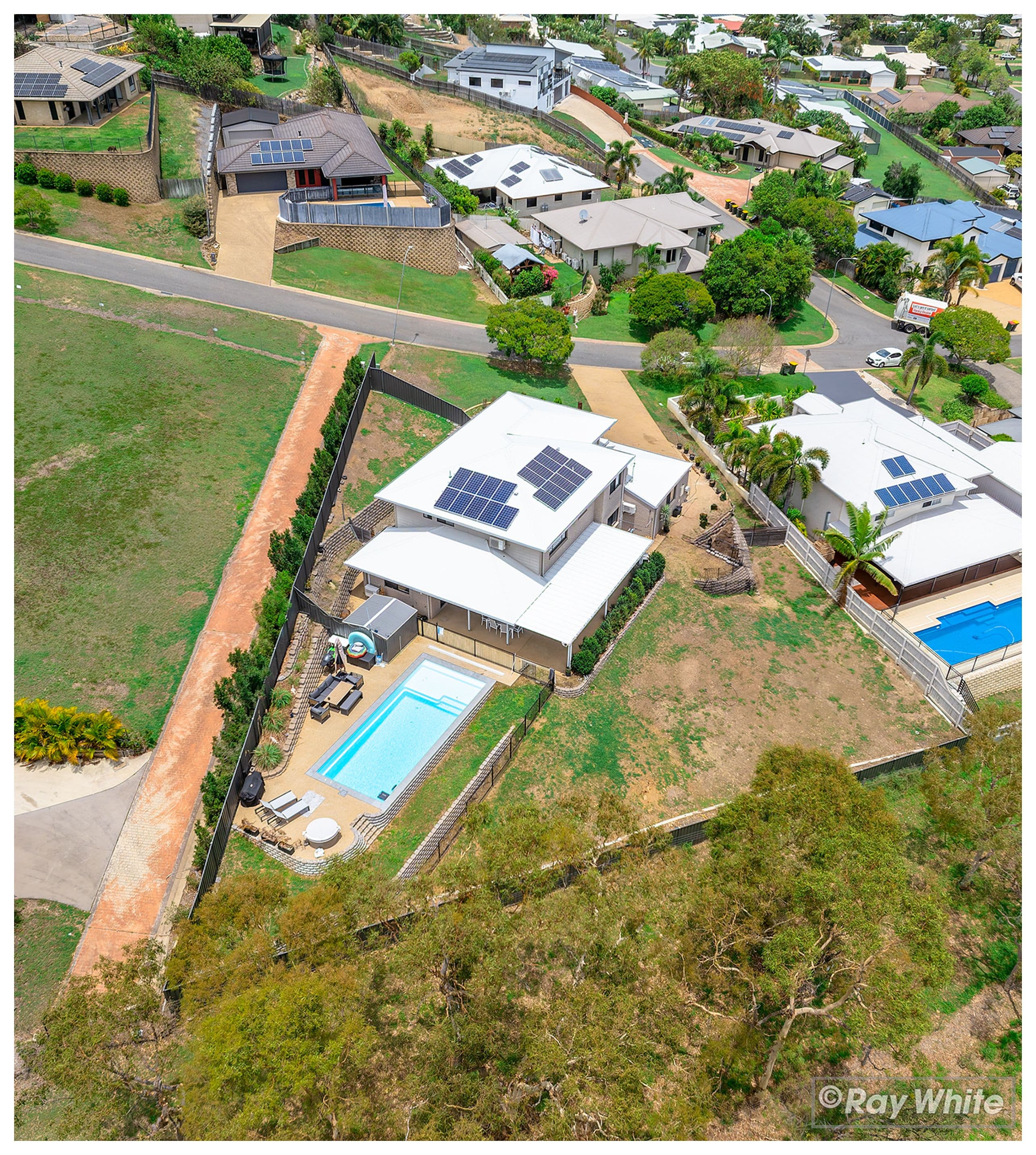 14 Connemara Drive, Kawana QLD 4701, Kawana - Thumbnail 2