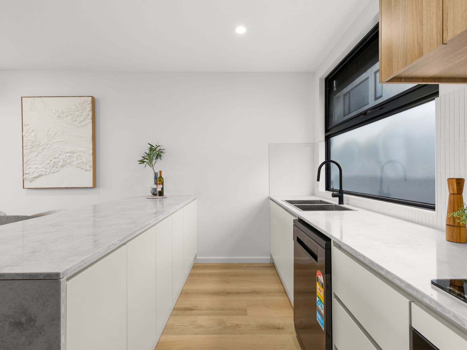 4 Eileen Street, Hadfield - Thumbnail 4