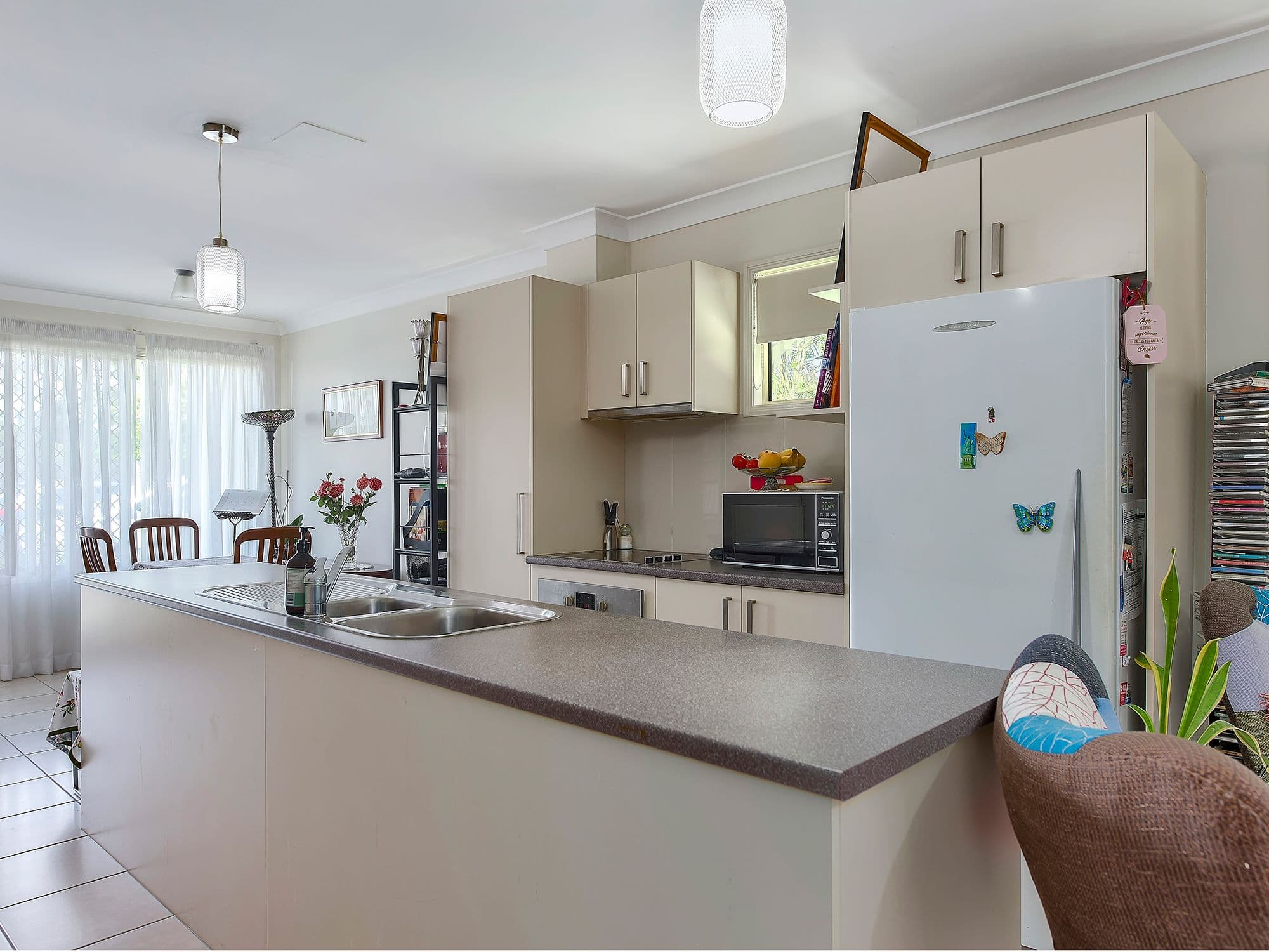 10 Crawford Avenue, Stafford QLD 4053, Stafford - Thumbnail 2