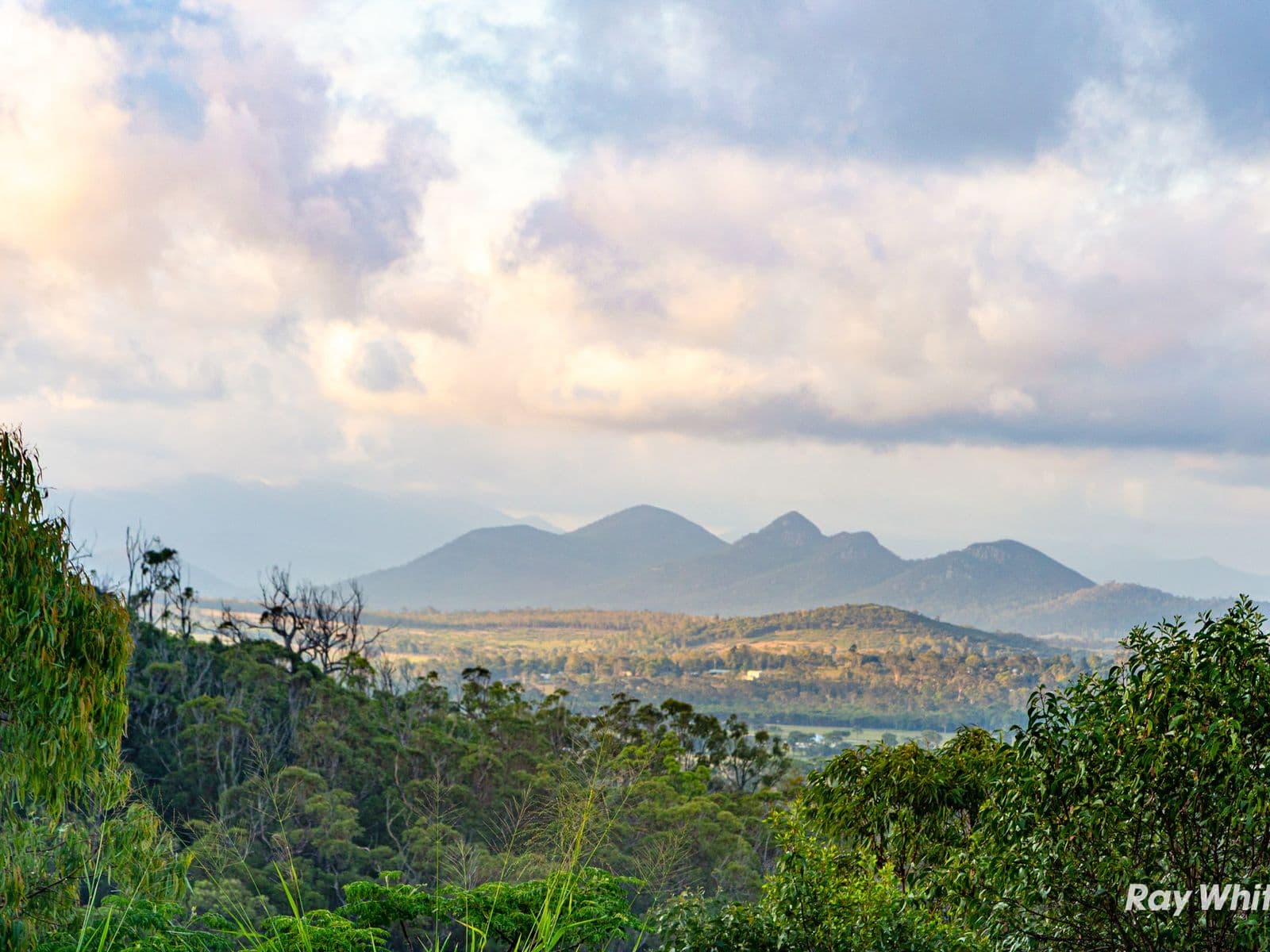 105 Norpine Road, Bungundarra - Thumbnail 2