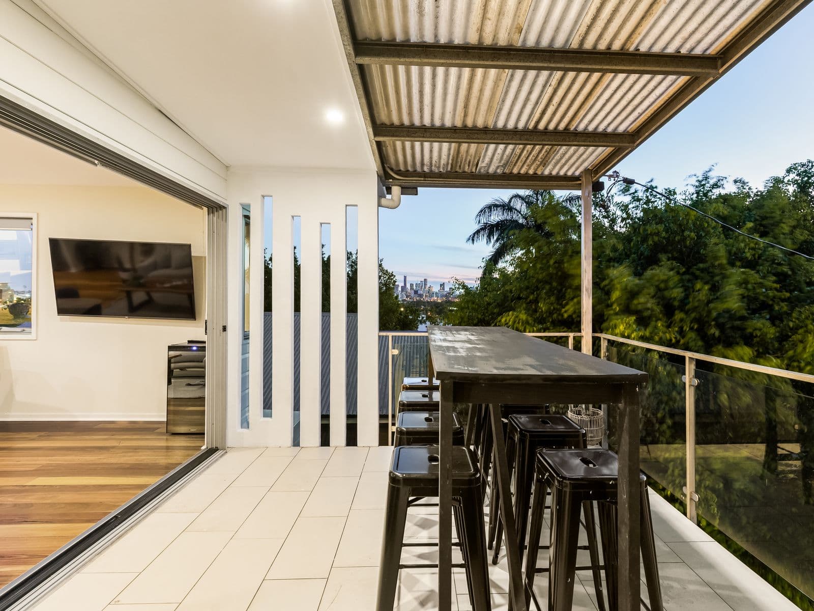 93 McLennan Street, Wooloowin - Thumbnail 4