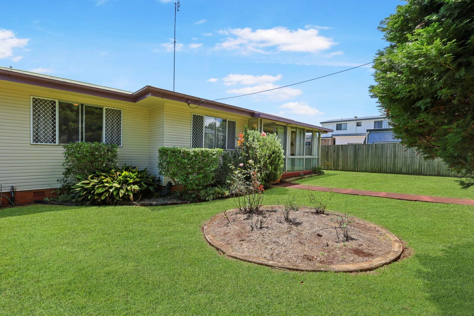 1 Milton Street Kearneys Spring QLD 4350, Kearneys Spring - Thumbnail 2