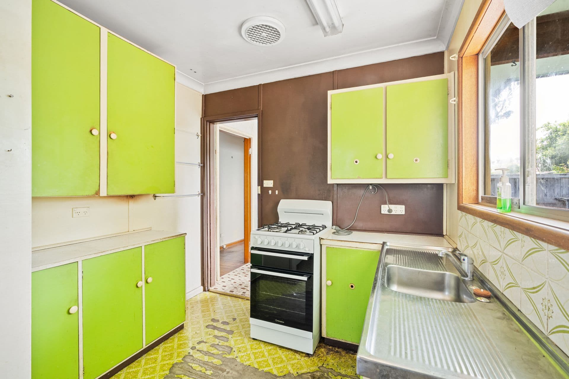 47 Spencer Road, Mannering Park - Thumbnail 3