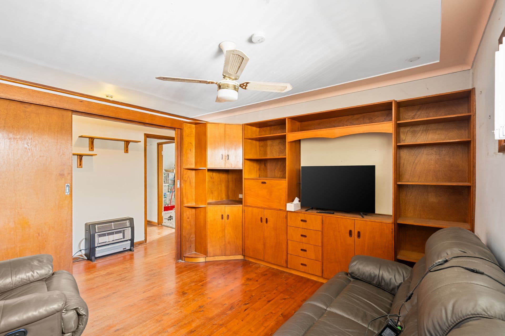 47 Spencer Road, Mannering Park - Thumbnail 4