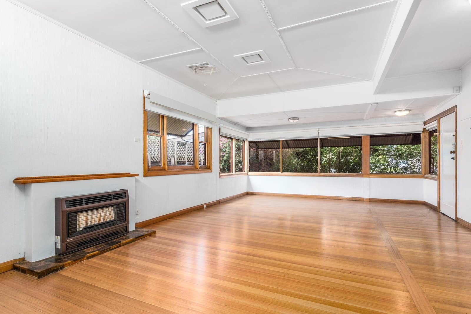 9 Alma Court, Newcomb, Newcomb - Thumbnail 5