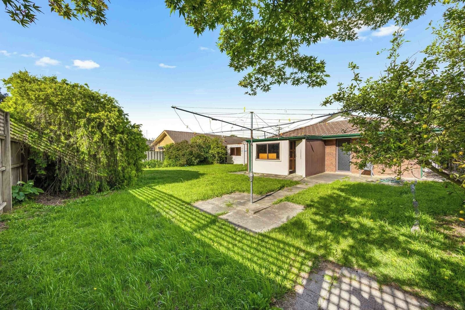 3 Cedar Avenue,
                        
                    
                    
                        
                            Alfredton, Alfredton - Image 1