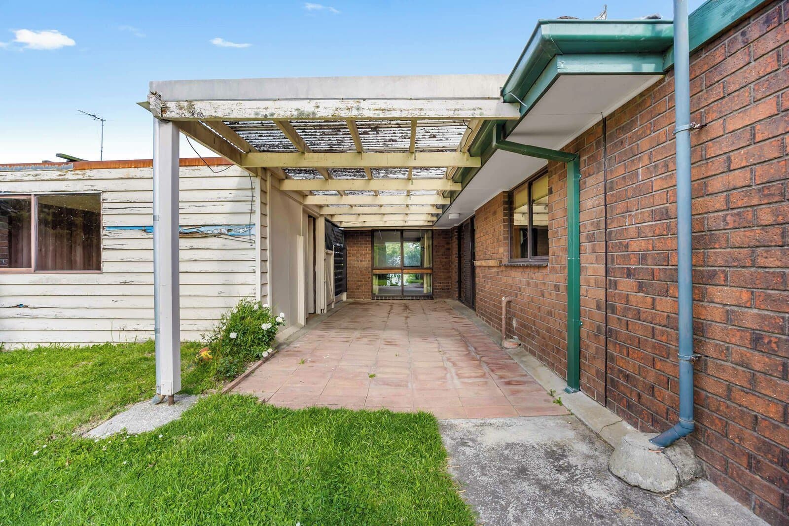 3 Cedar Avenue,
                        
                    
                    
                        
                            Alfredton, Alfredton - Thumbnail 2