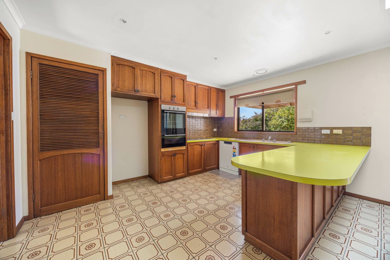 3 Cedar Avenue,
                        
                    
                    
                        
                            Alfredton, Alfredton - Thumbnail 4