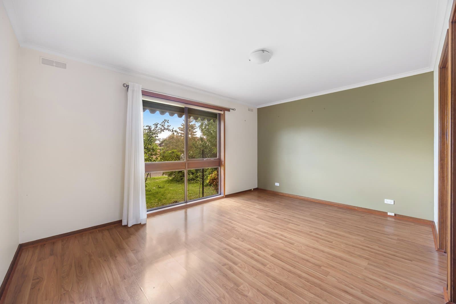 3 Cedar Avenue,
                        
                    
                    
                        
                            Alfredton, Alfredton - Thumbnail 6