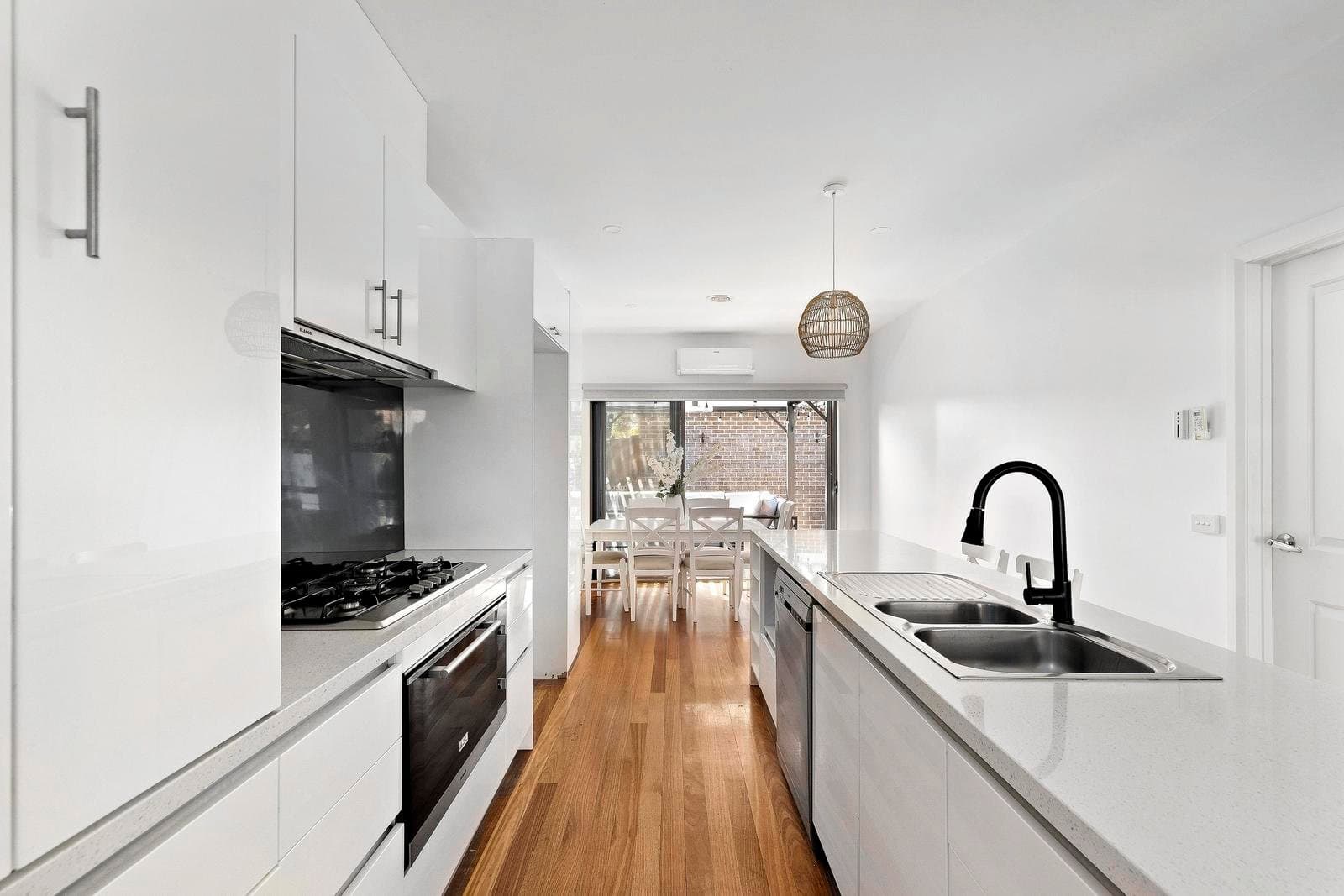 1/20 Dalveen Road, Ivanhoe VIC 3079, Ivanhoe - Thumbnail 5