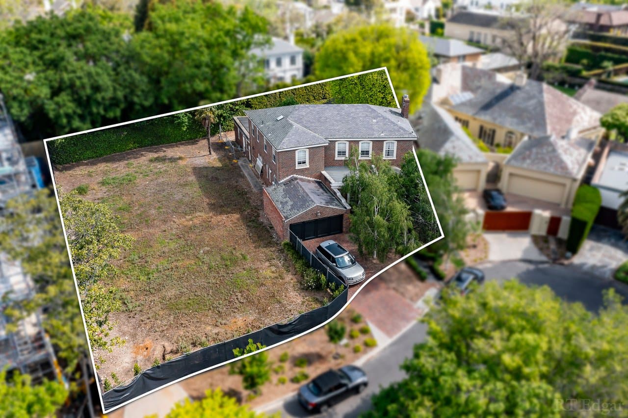 3-4 Montrose Court, Toorak, VIC 3142, Toorak - Thumbnail 3